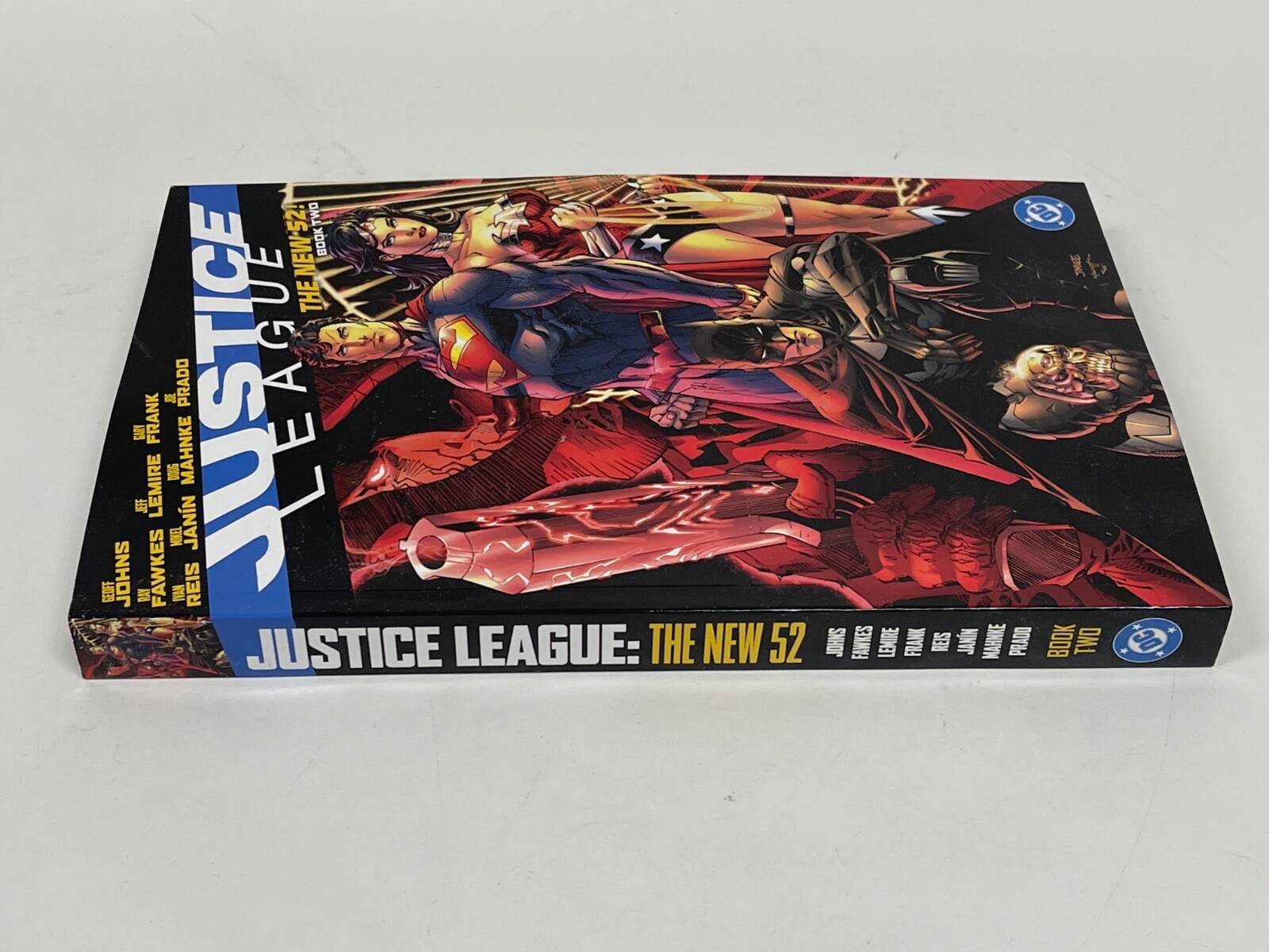 Justice League: The New 52! Book 2 Two Geoff Johns Jim Lee New DC Comics TPB