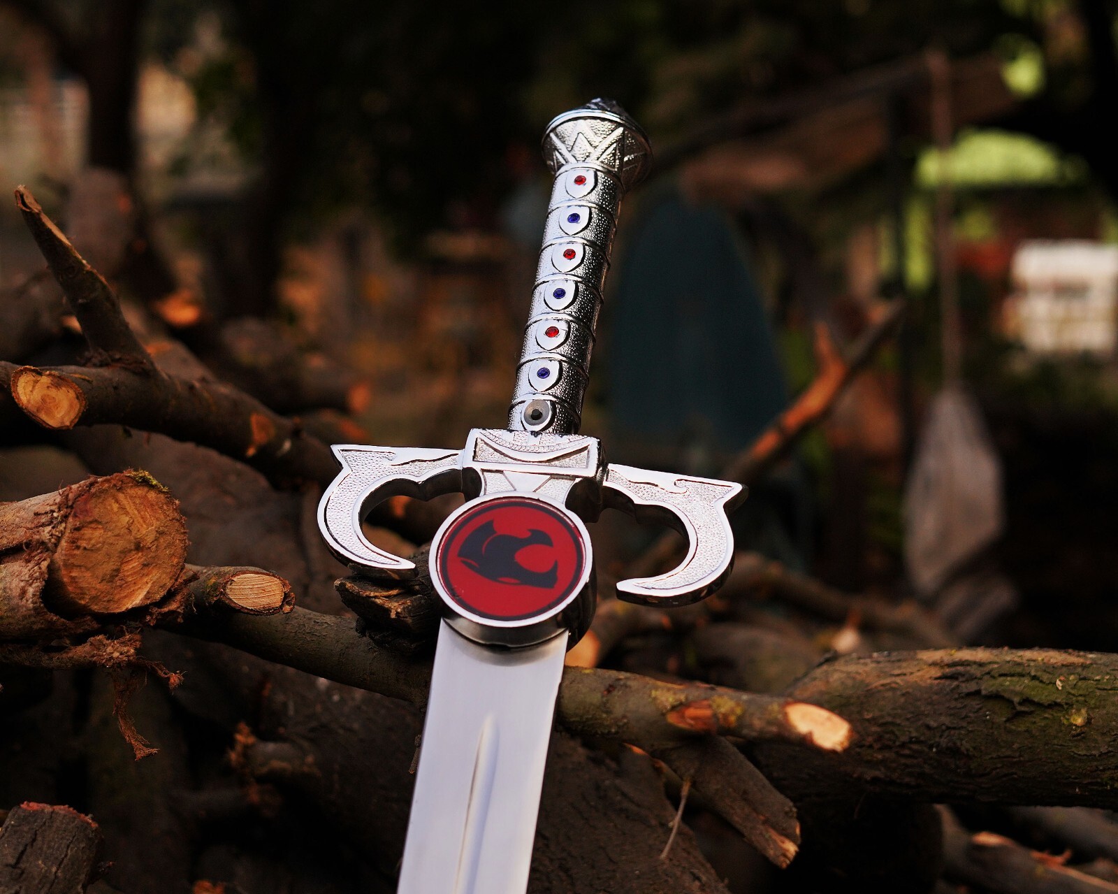 Factory Entertainment Thundercats Sword of Omens Limited Edition Prop Replica