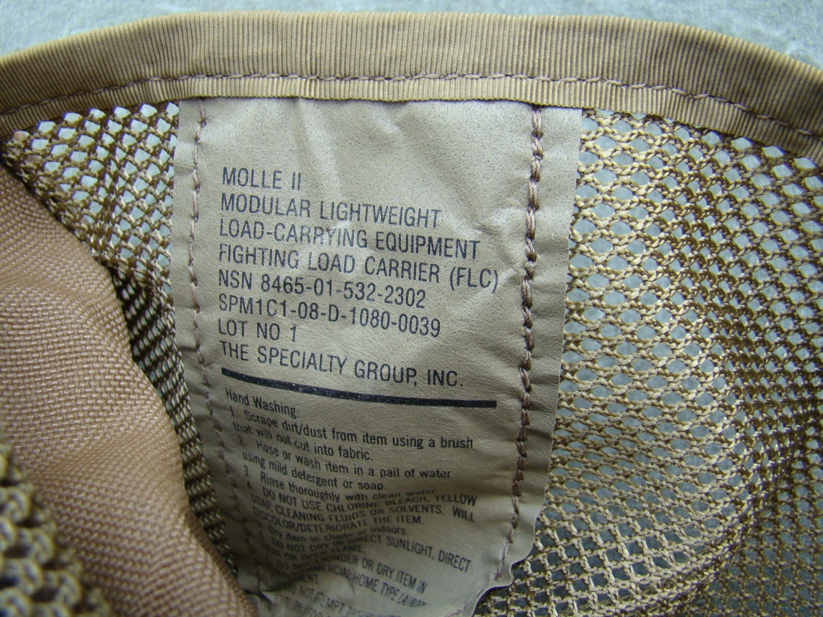 USMC US Army Molle II Fighting Load Carrier Coyote Brown – New in package