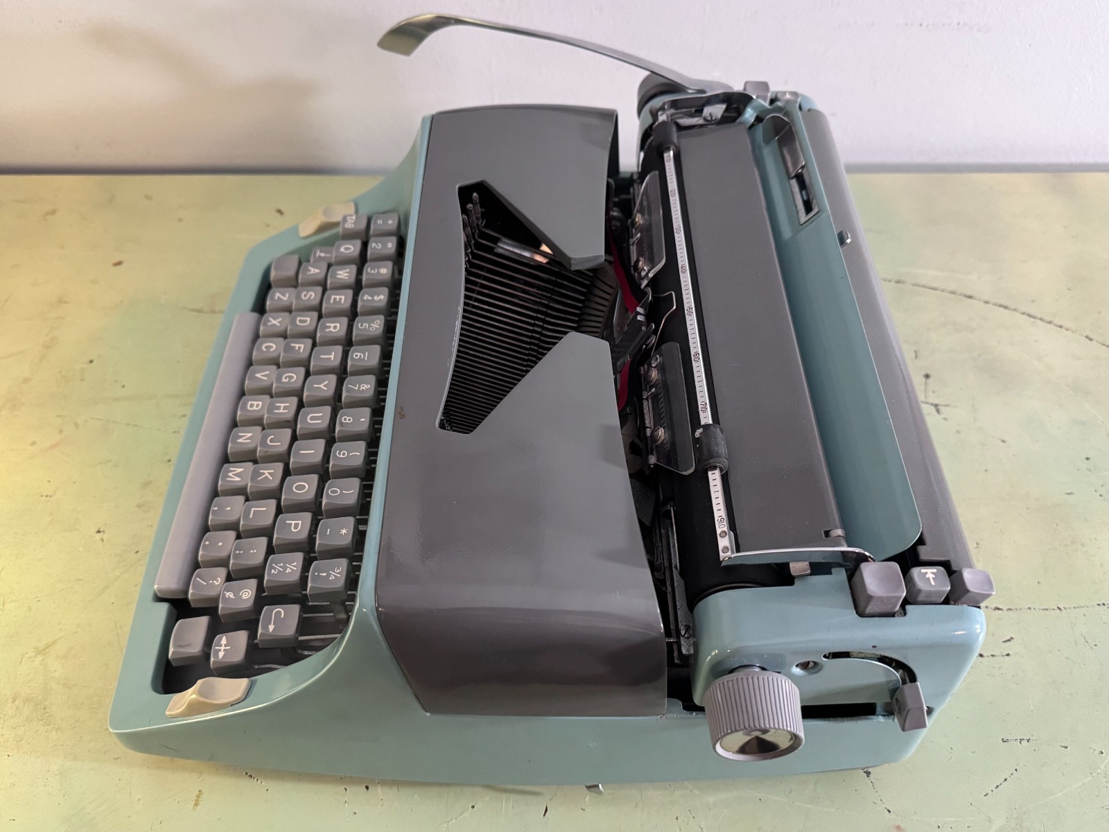 1969 Consul 221 Typewriter • Seafoam Blue & Slate Gray • w/ Case, Key, Extras