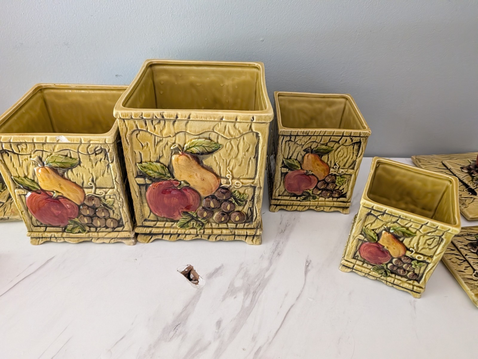 Geo Z Lefton Ceramic Canister Set Pear & Apple Square
