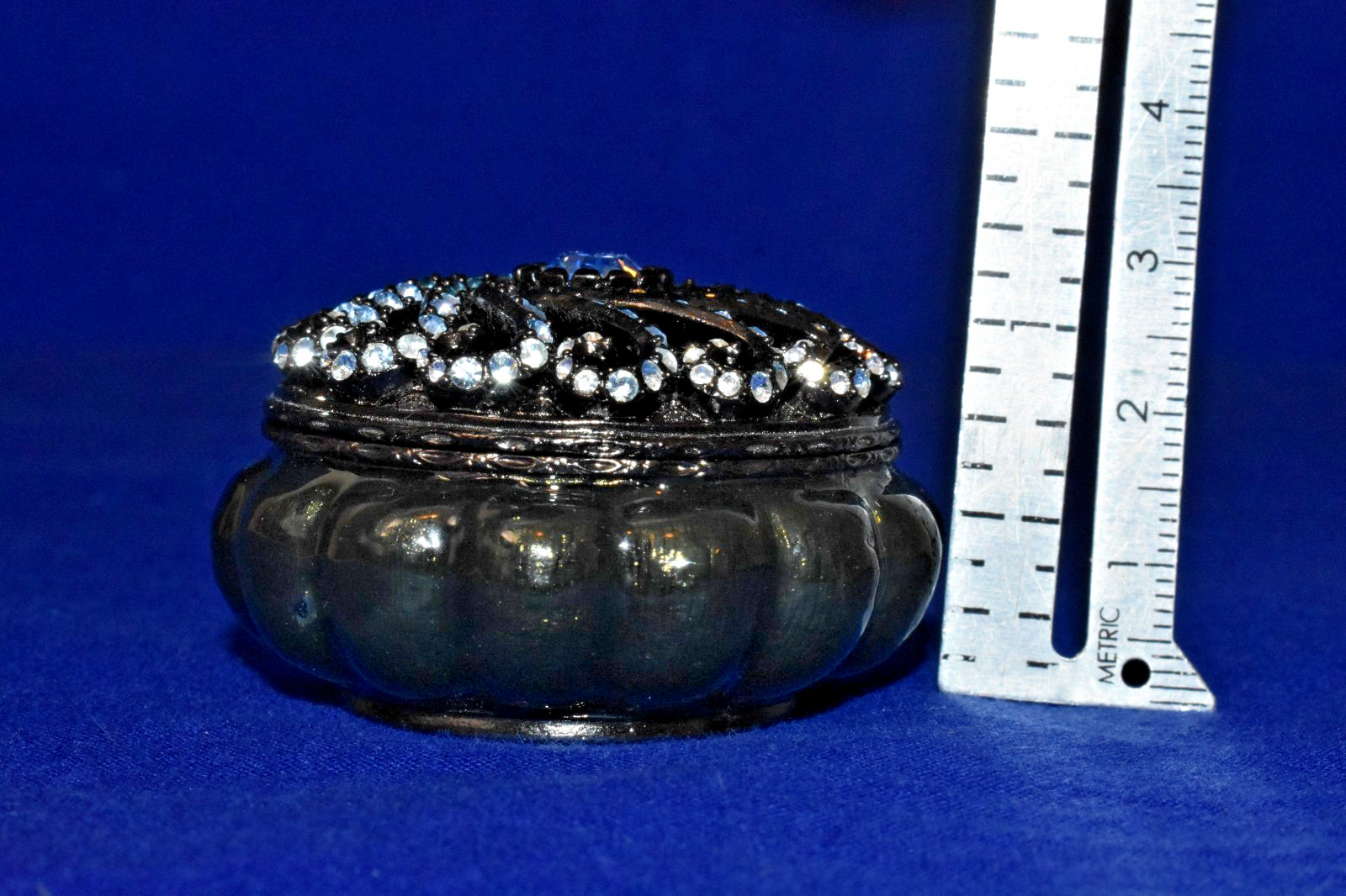 Jay Strongwater Swirl Trinket Box. Enameled and Jeweled w/ Swarovski Crystals