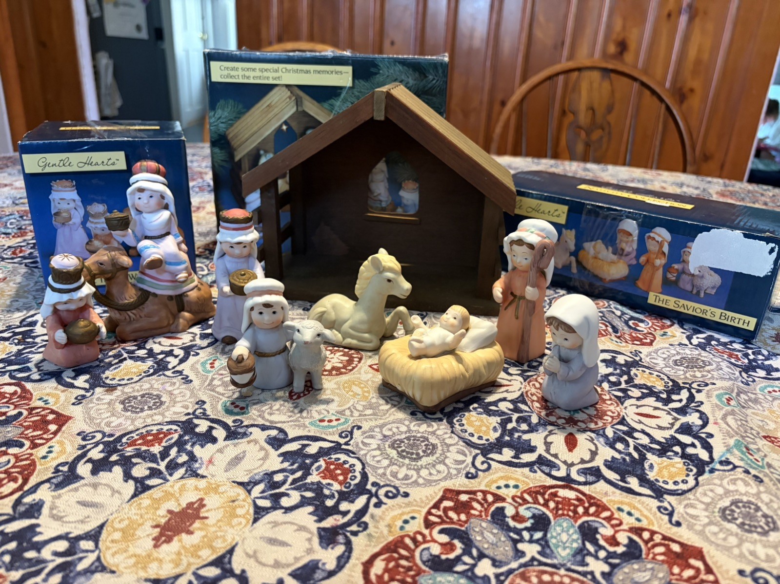 Nativity 8 Piece Gentle Hearts Nativity Collection Hallmark Demdaco Carlton 1990