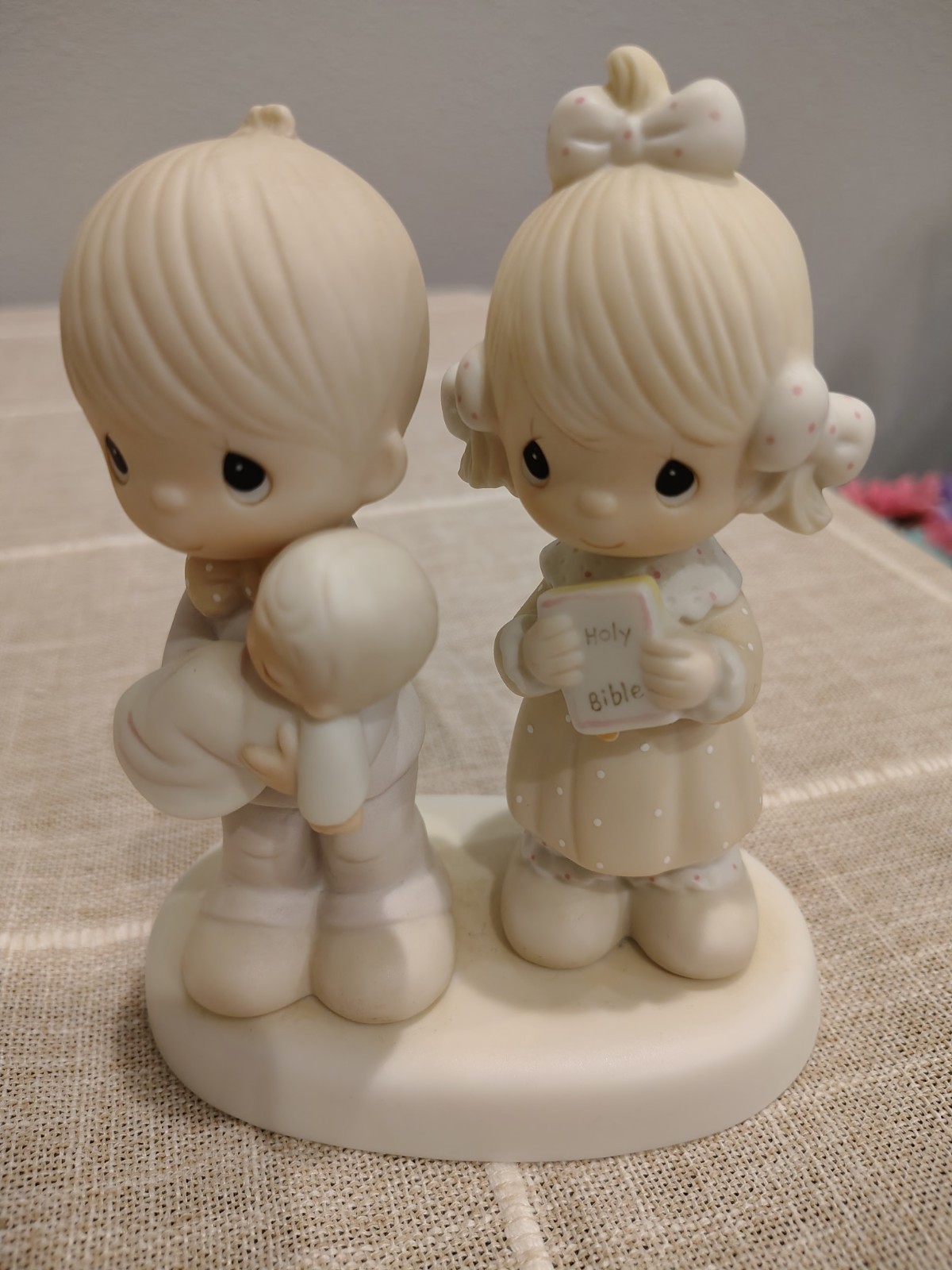 Precious Moments Collector Figurine Porcelain Figurine Baby Bible Family RARE