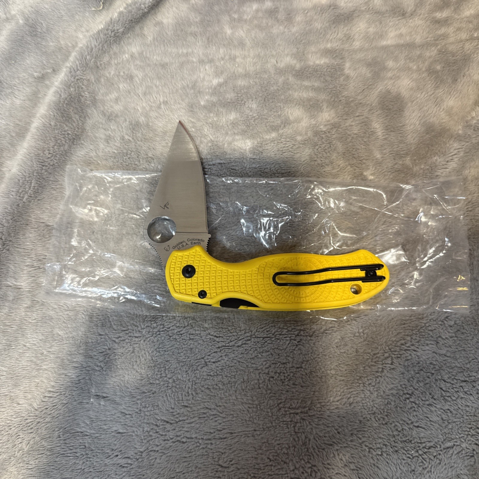 Spyderco Para 3 Salt MagnaCut Plain Blade Yellow FRN (Paramilitary 3) C223PYL