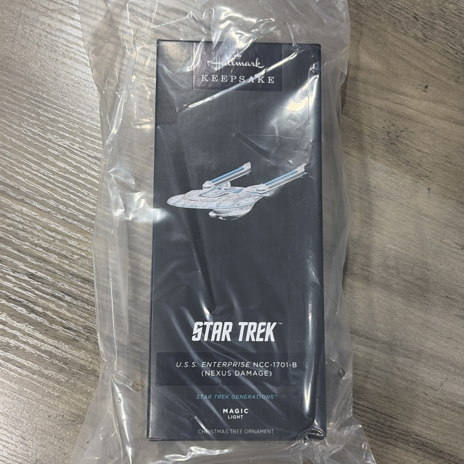 Hallmark 2024 Comic Con Star Trek USS Enterprise Nexus Damage NCC 1701 NEW!