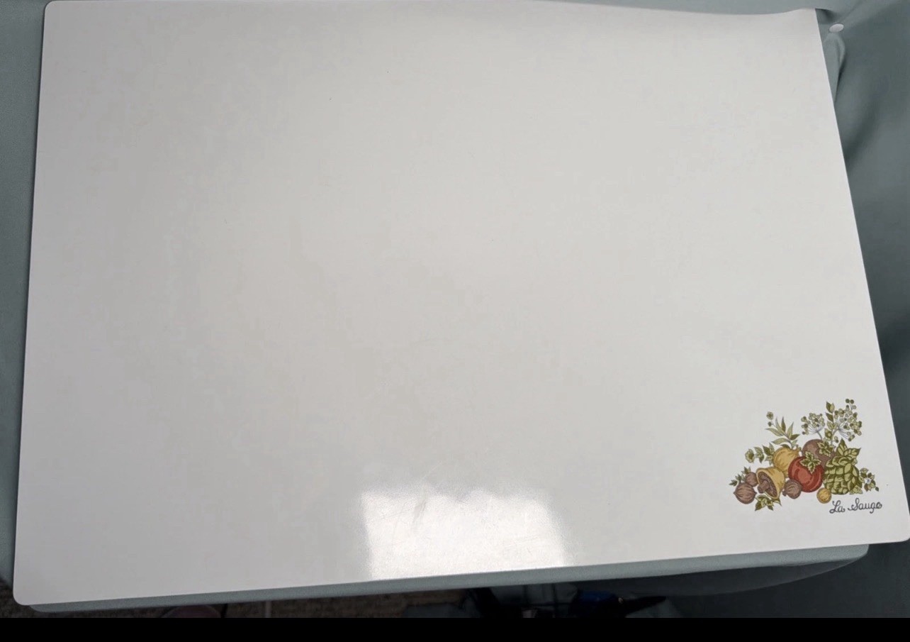 VTG CORNING – Vintage Wildflower Portable Counter Saver Cutting Board – 20×14″