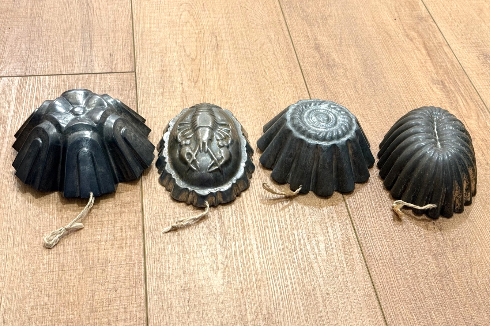 Vtg Tin Metal Jello Pudding Cake Lobster Molds Primitive Kitchen Wall Art Lot 4