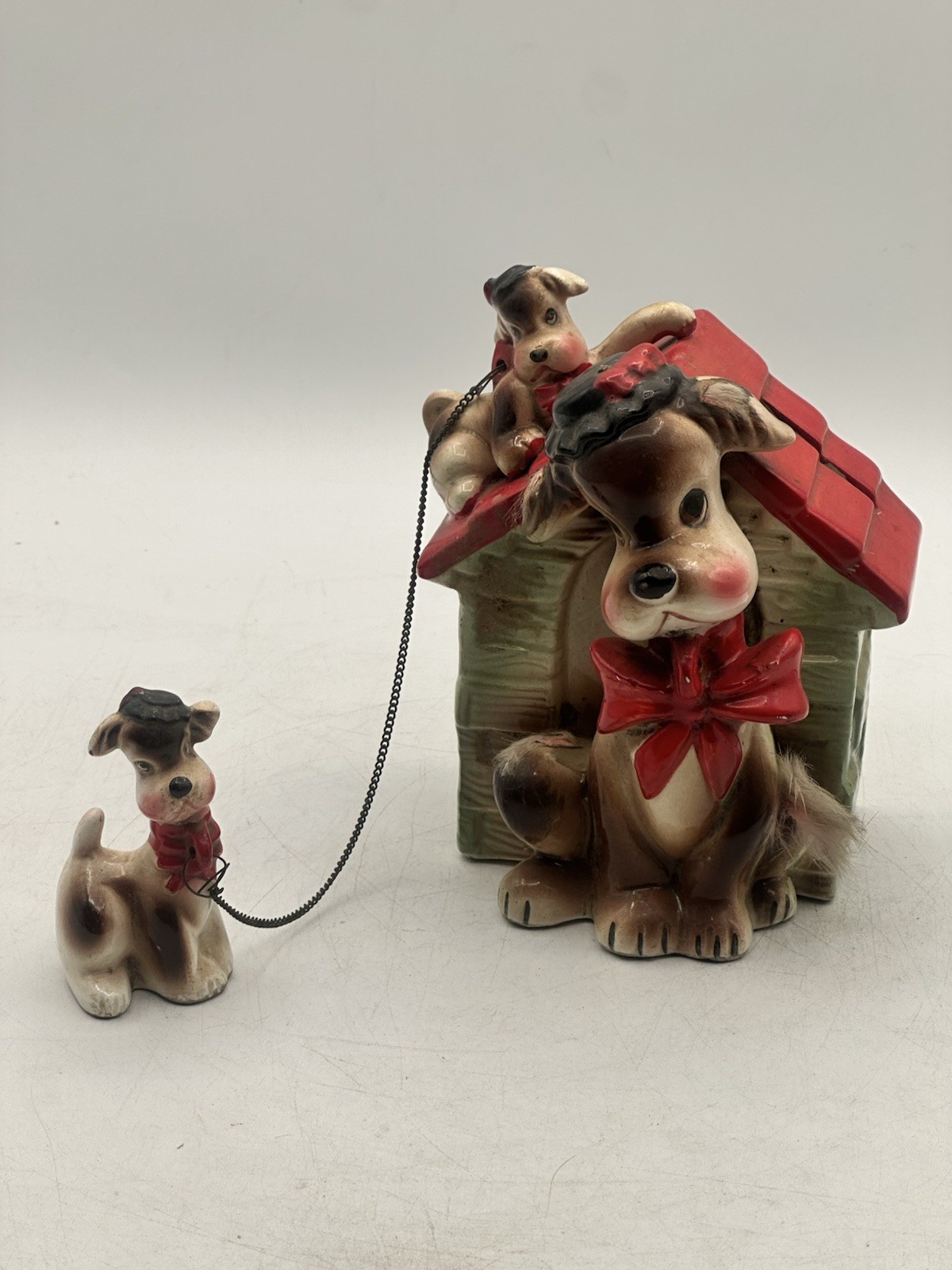 Vintage Lipper And Mann Mother Dog & Puppies Doghouse Coin Bank Hard To Find