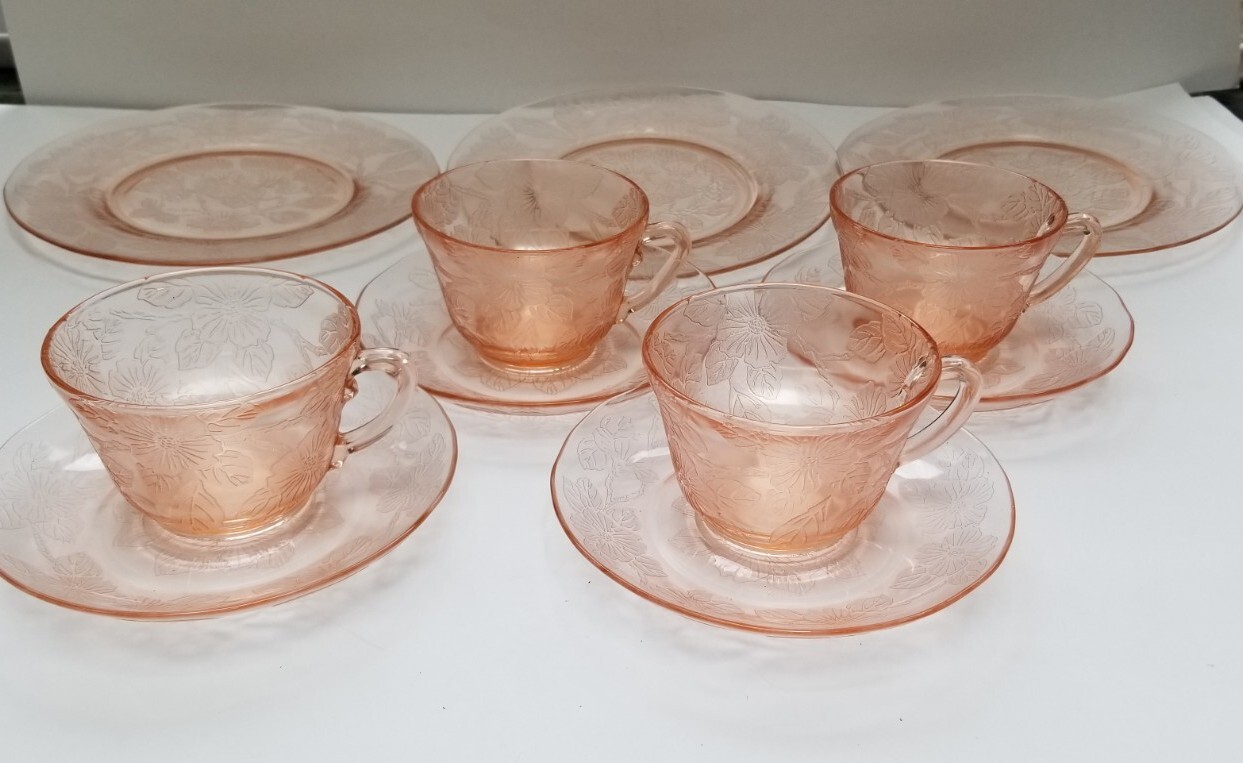 Depression Glass 1930’s 4 Teacups & Saucers Set Macbeth Evans & 3 Plates Pink
