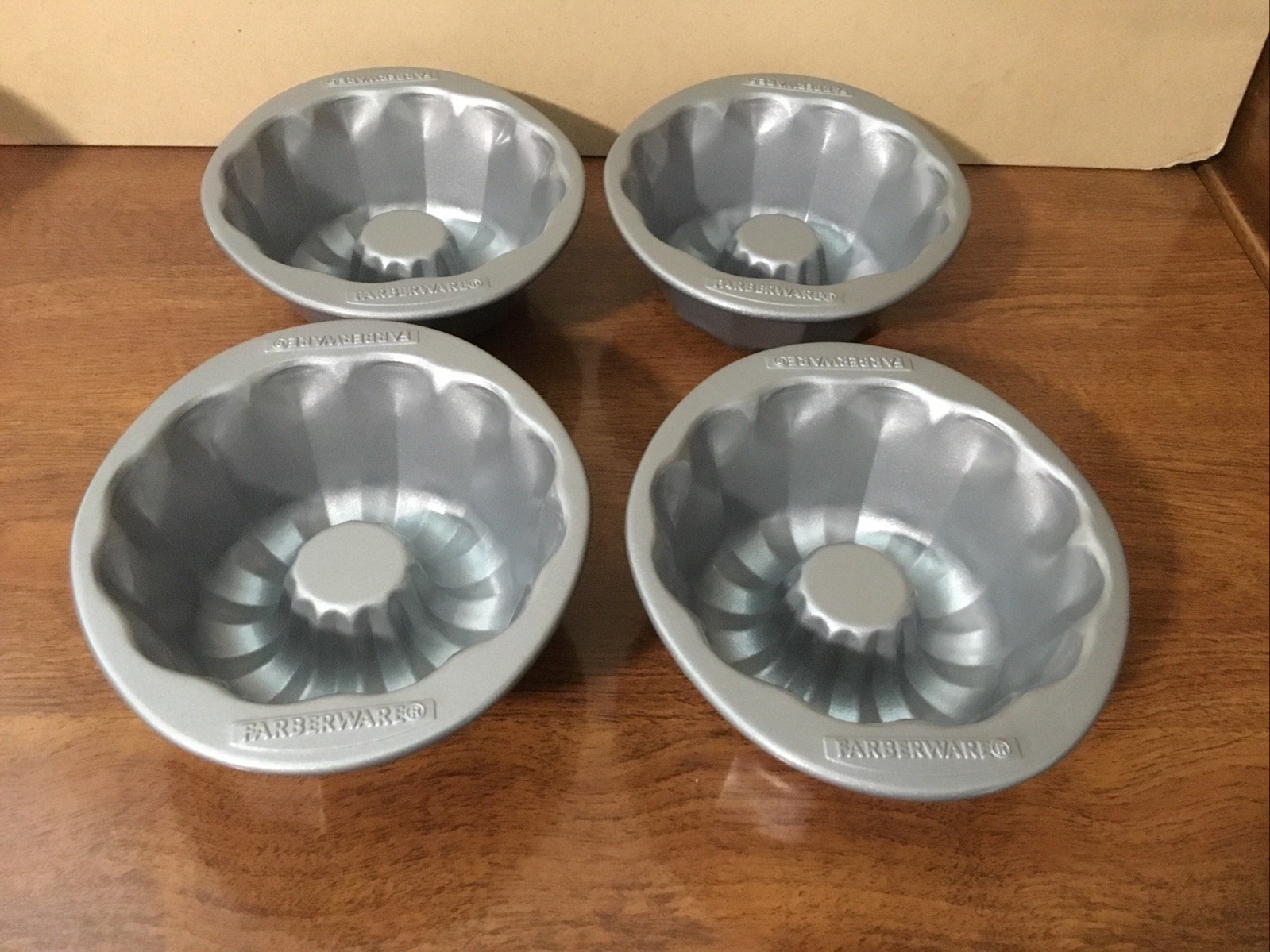 4 Mini Bundt Cake Pans Small Individual Nonstick 4.5 ” Fluted Baking Mold