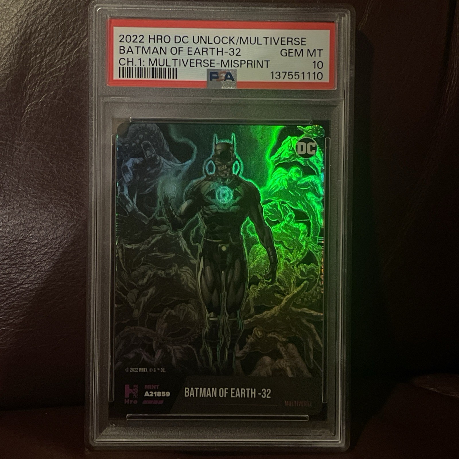 PSA 10 Batman Of Earth -32 DC Trading Card Physical MISPRINT Pop 7!