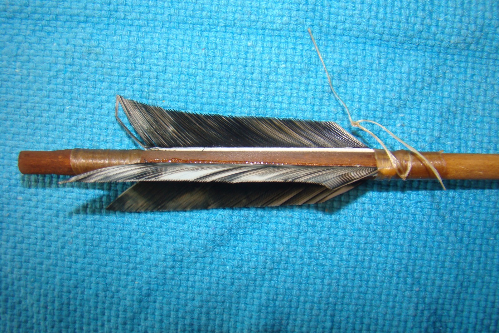 1 One Handmade Navajo 25 inch Arrow w/Turkey feathers & Stone chipped Arrowhead