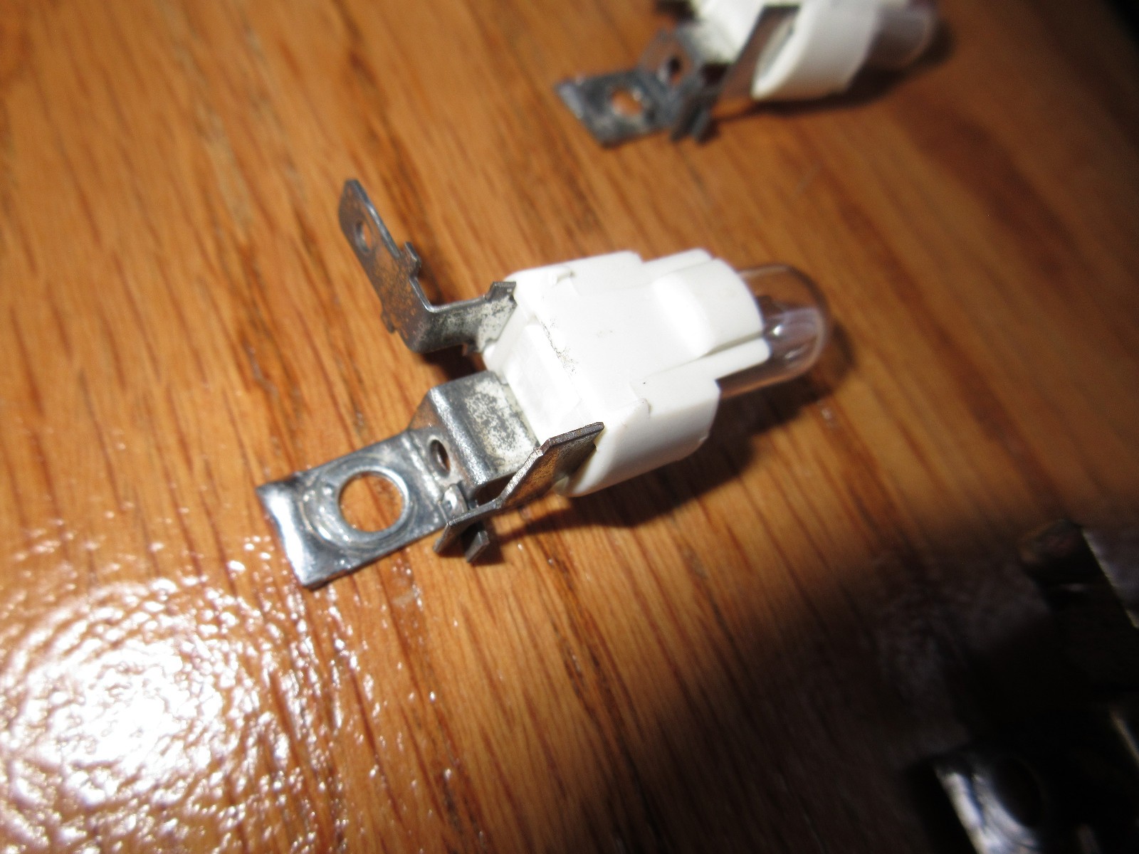 5 Lampholder Socket #b for Bally pinball machines with bulbs #555 HARD TO FIND
