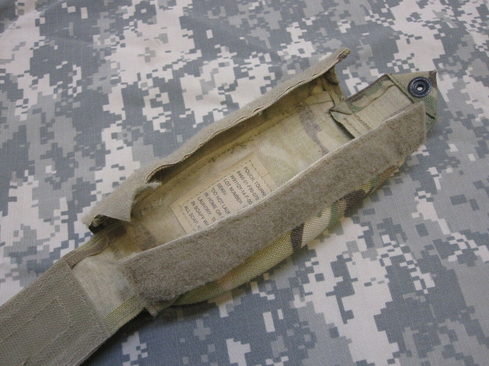 (1) ARMY ISSUE OCP MULTICAM IFAK II CAT TOURNIQUET MOLLE POUCH HOLDER (EMPTY)
