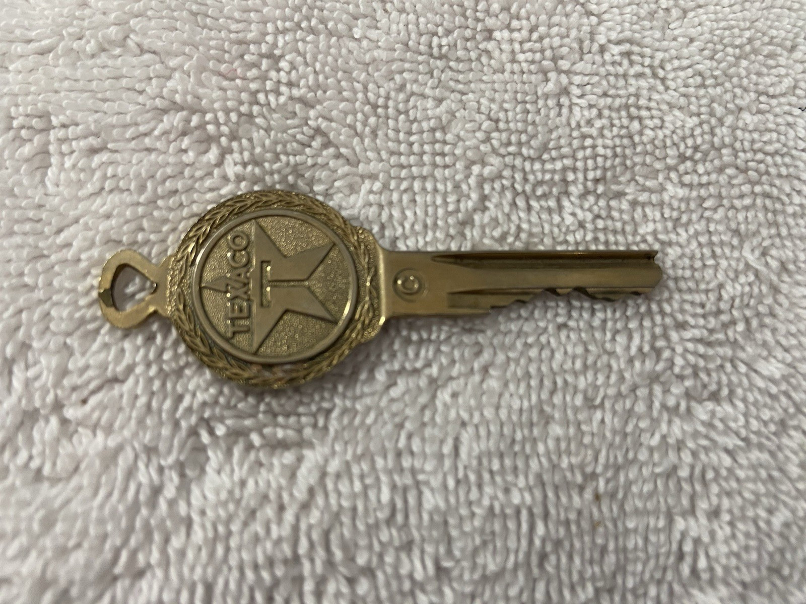 Vintage TEXACO Type C Gold Tone Key With Initial “L”