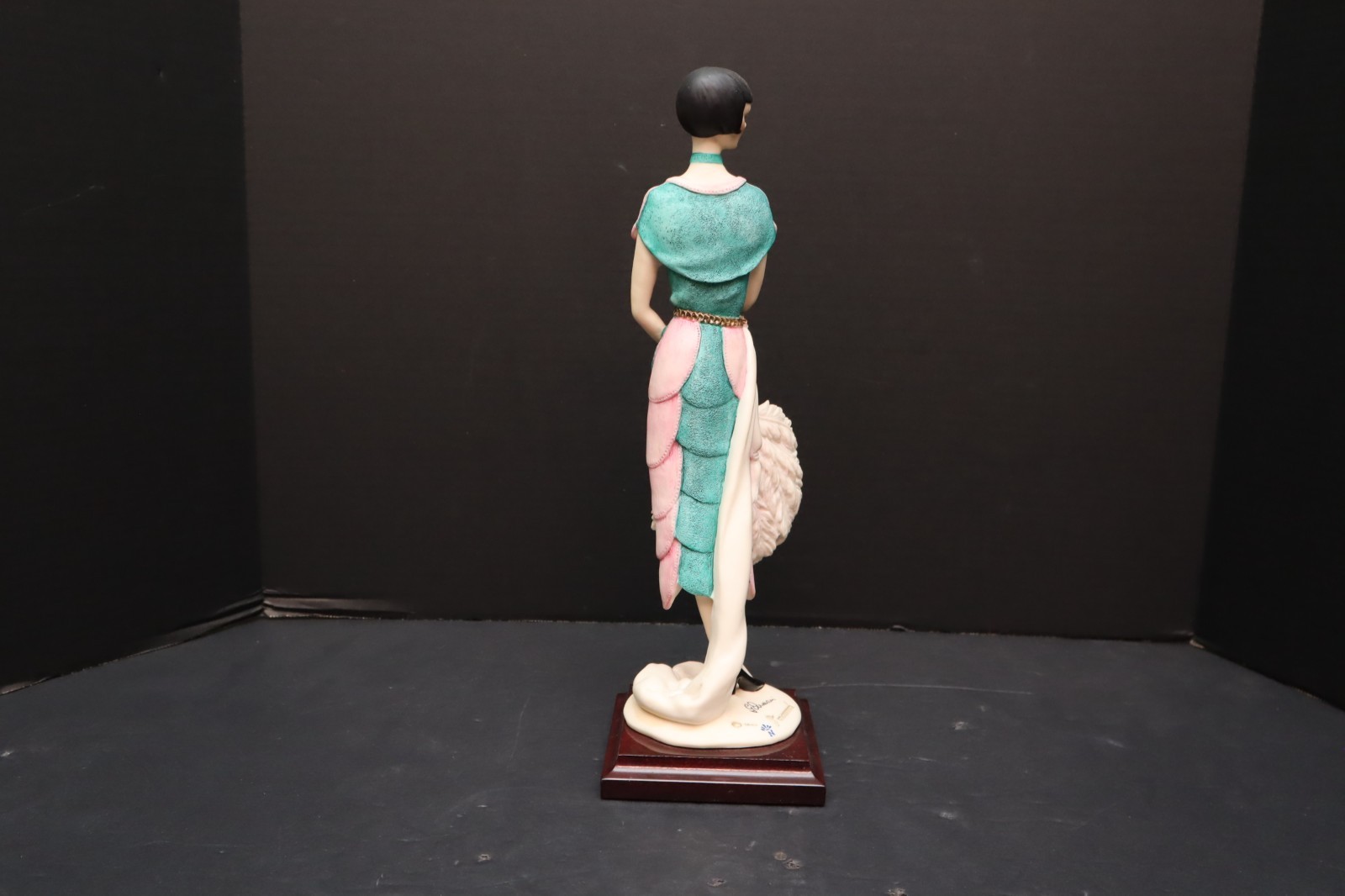 1987 Florence Giuseppe Armani Art Deco Flapper Woman Figurine Feather Fan 13.5″