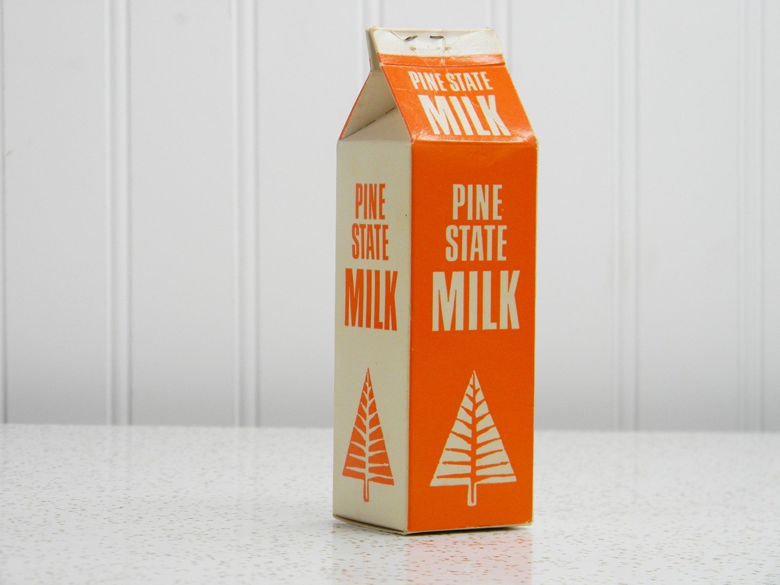 Vintage PINE STATE MILK Carton Dairy Advertising with 10 match packs RALEIGH NC