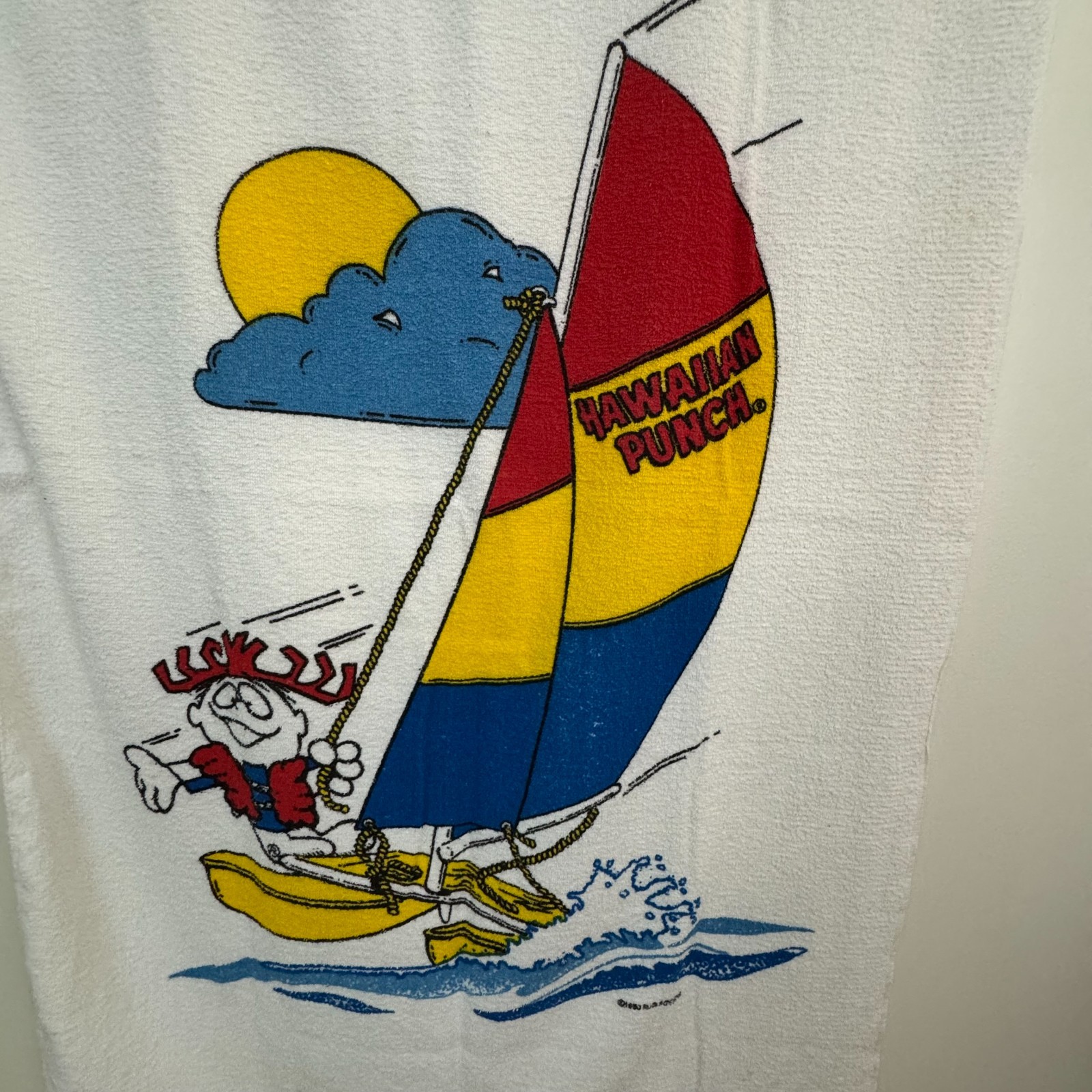 HAWAIIAN PUNCH Vintage Beach TOWEL Punchy Sailing on Catamaran