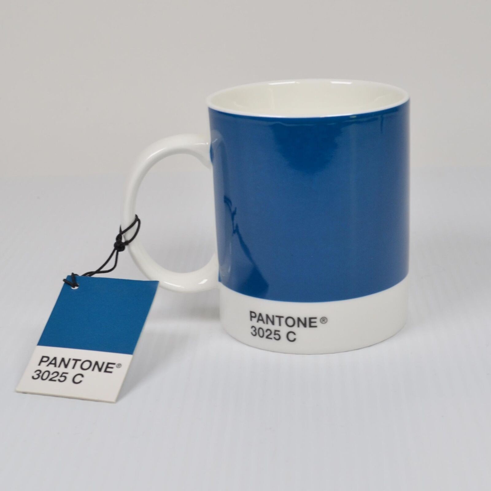 Pantone Coffee Mug – Lagoon Blue 3025 C – Midnight – Classic Car Factory Second