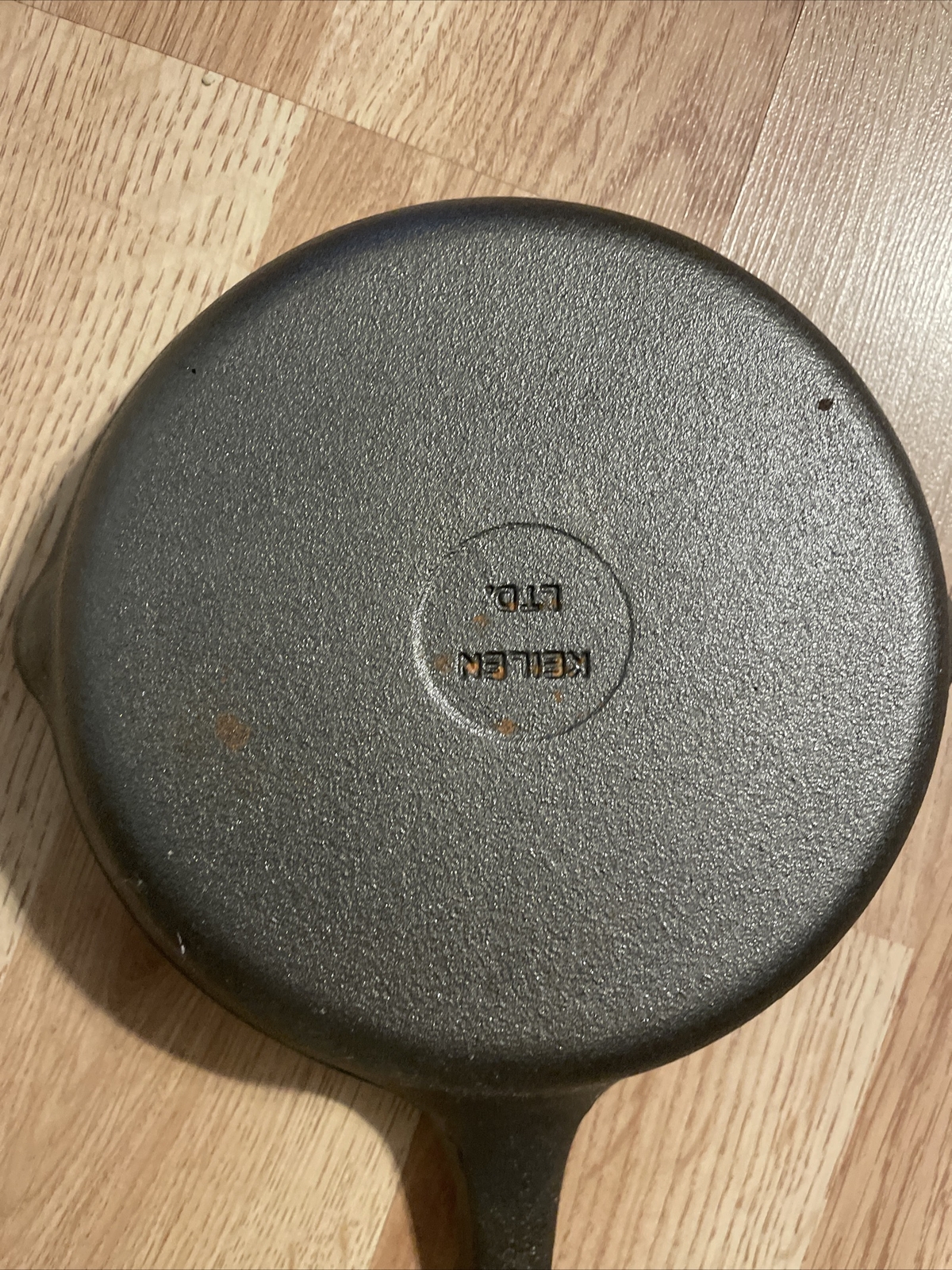VTG Keilen Ltd. Cast Iron Skillets /Pans- No.’s 1, 2 & 3 – With 2 Pour Spouts