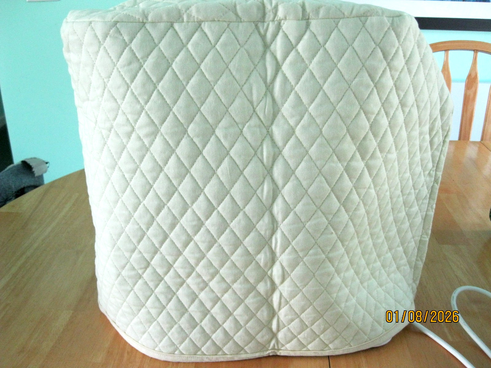 Quilted stand mixer cover – cream, fits mixer 15″-18″ high and 41″ around NEW