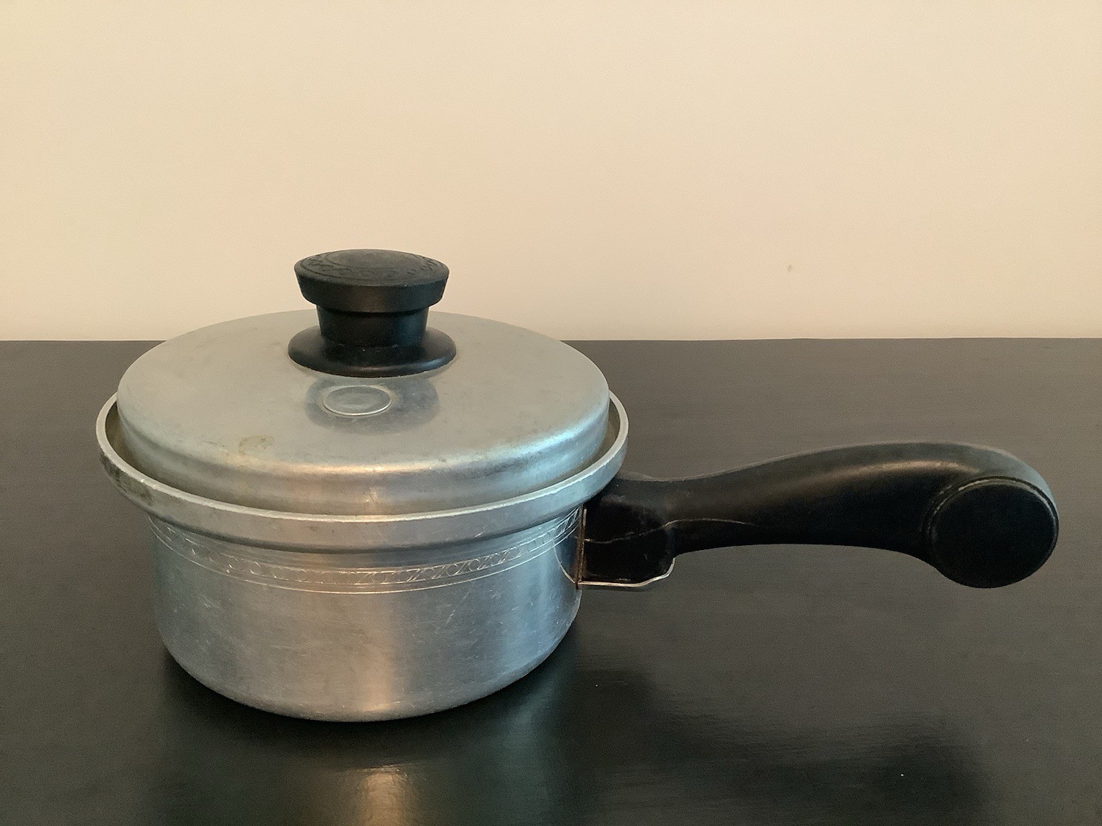 Vintage Mirro Masterbilt Aluminum Vapo-Seal Sauce Pan With Lid 1 Qt Made In USA