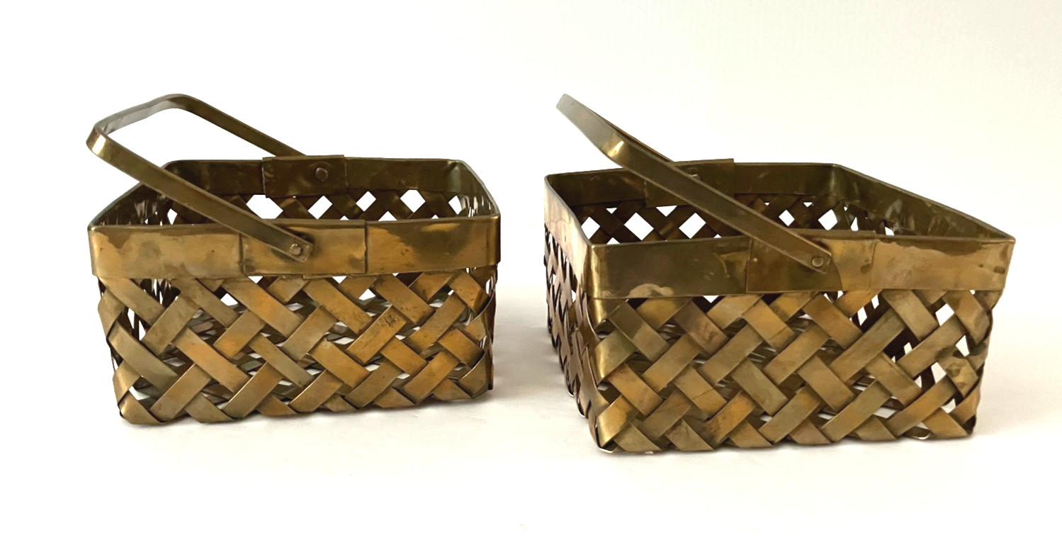 LOT of 2 – VINTAGE SOLID BRASS WOVEN BASKETS w/HANDLES – 4 1/4″ Sq x 2 1/4″ H