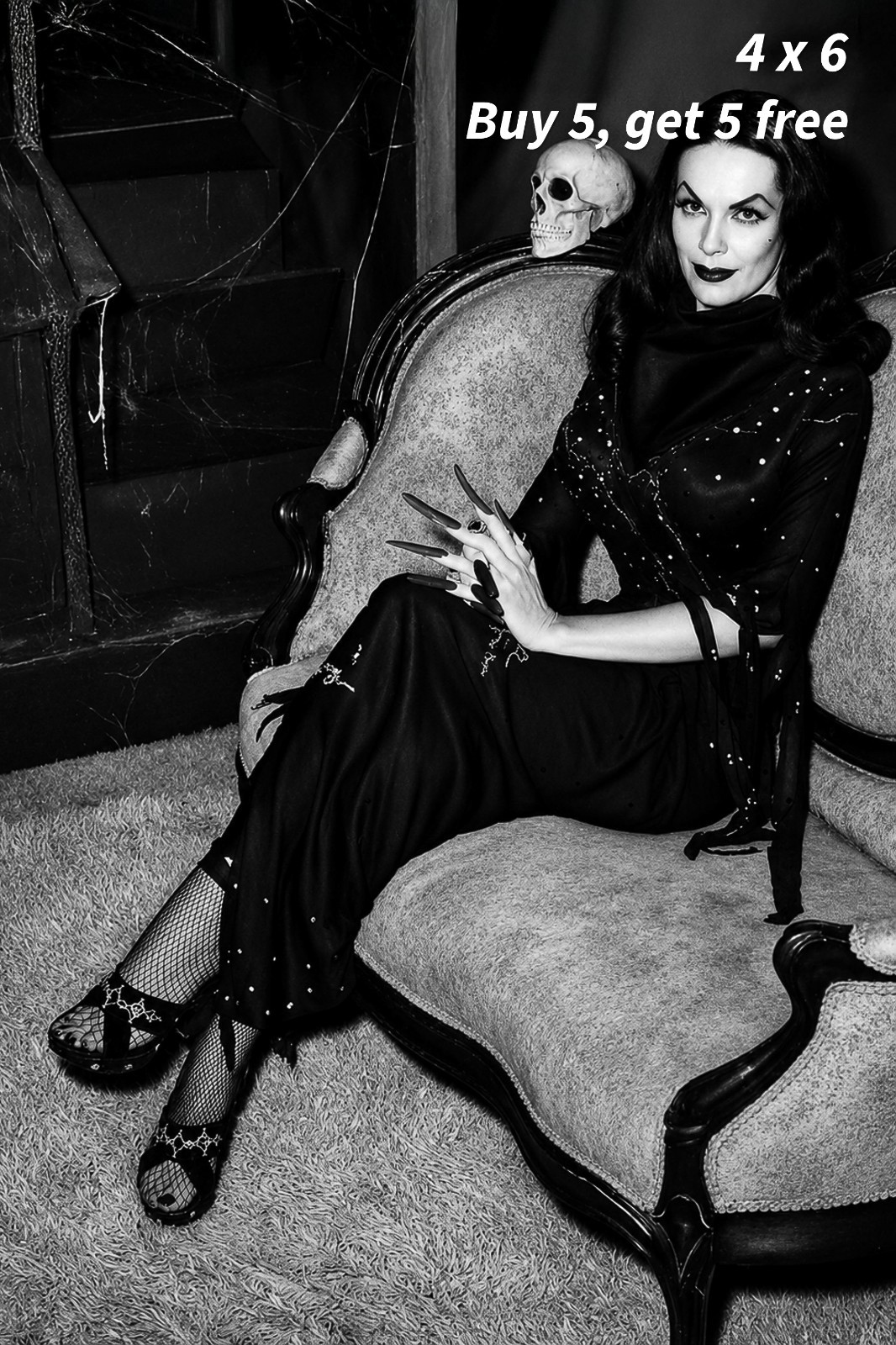 VAMPIRA – 4×6 Photo 🟣Cult Horror Actress Dark Glamour Portrait Print