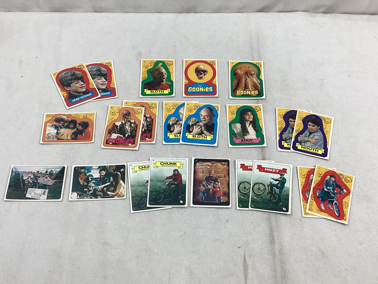 1985 Topps Goonies Sticker Set / 22 Cards & Variants Nr-MT From Case FREESHIP