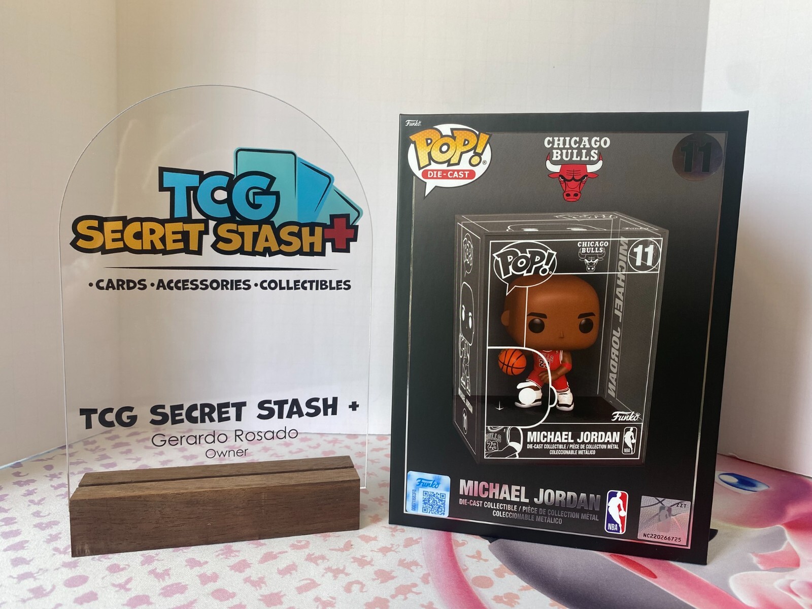 Funko Michael Jordan #11 Exclusive Red Chicago Bulls MIGHT BE CHASE Read Desc.