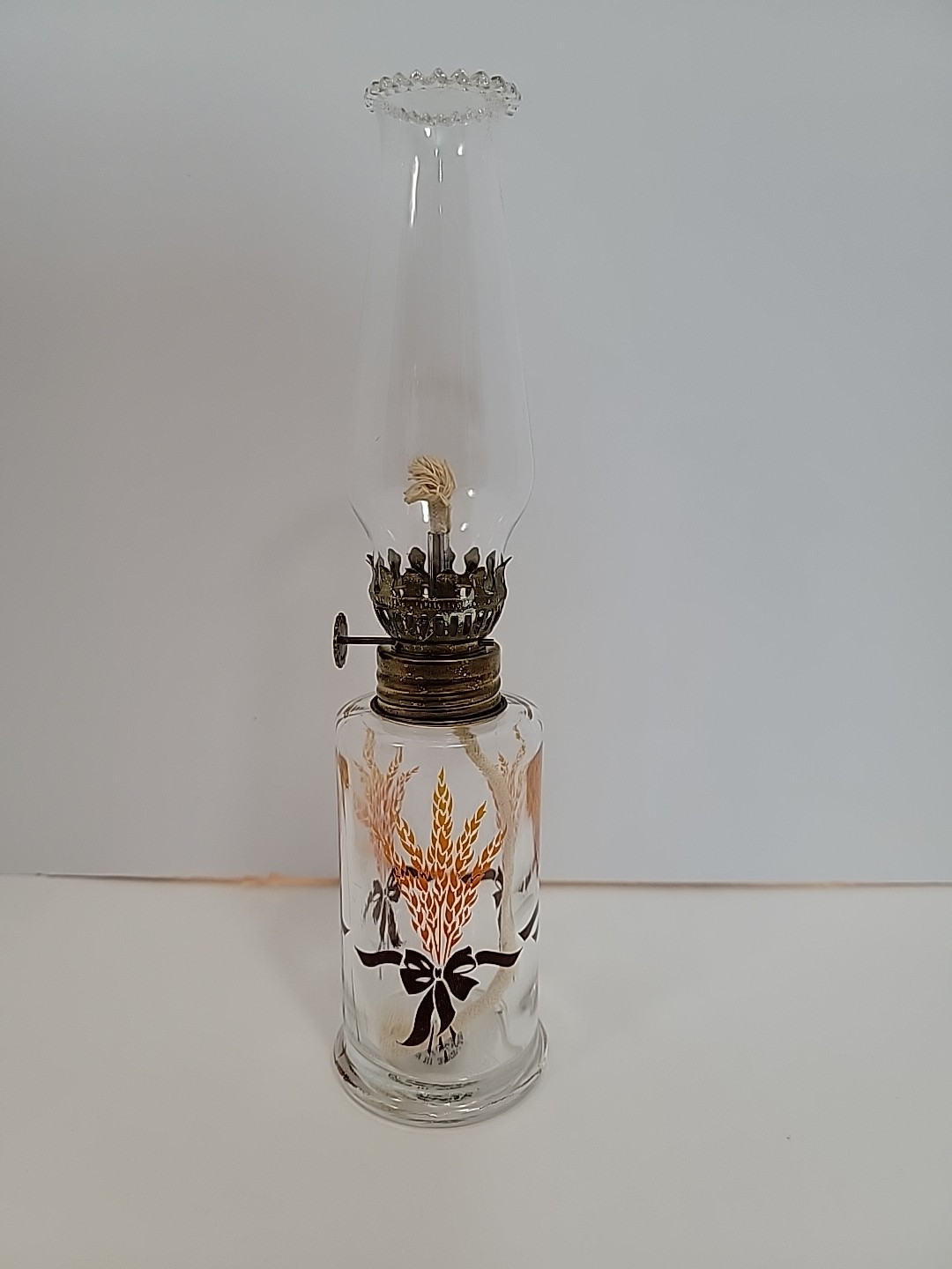Lamplight Farms kerosene oil wheat design lamp Vintage