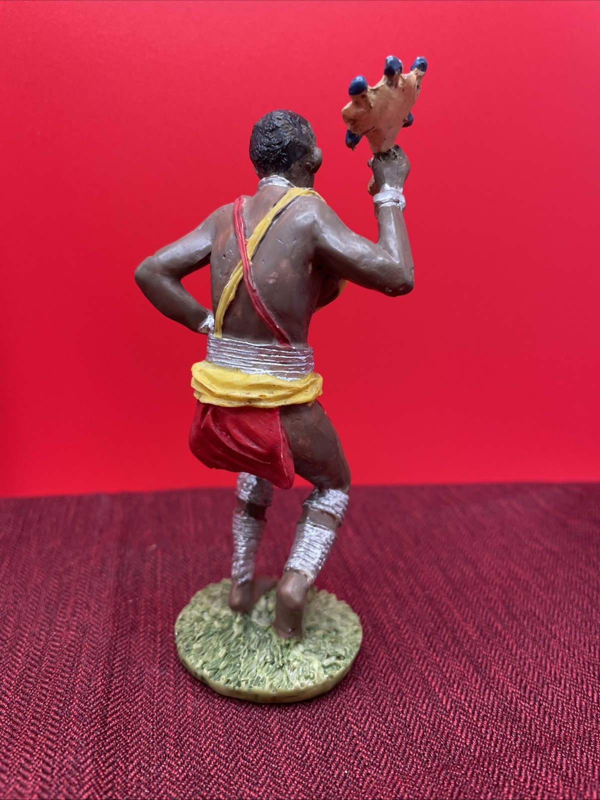 K’s Collection African Tribal Dancer Woman Man ? 5″ Resin Figure Blue Yellow