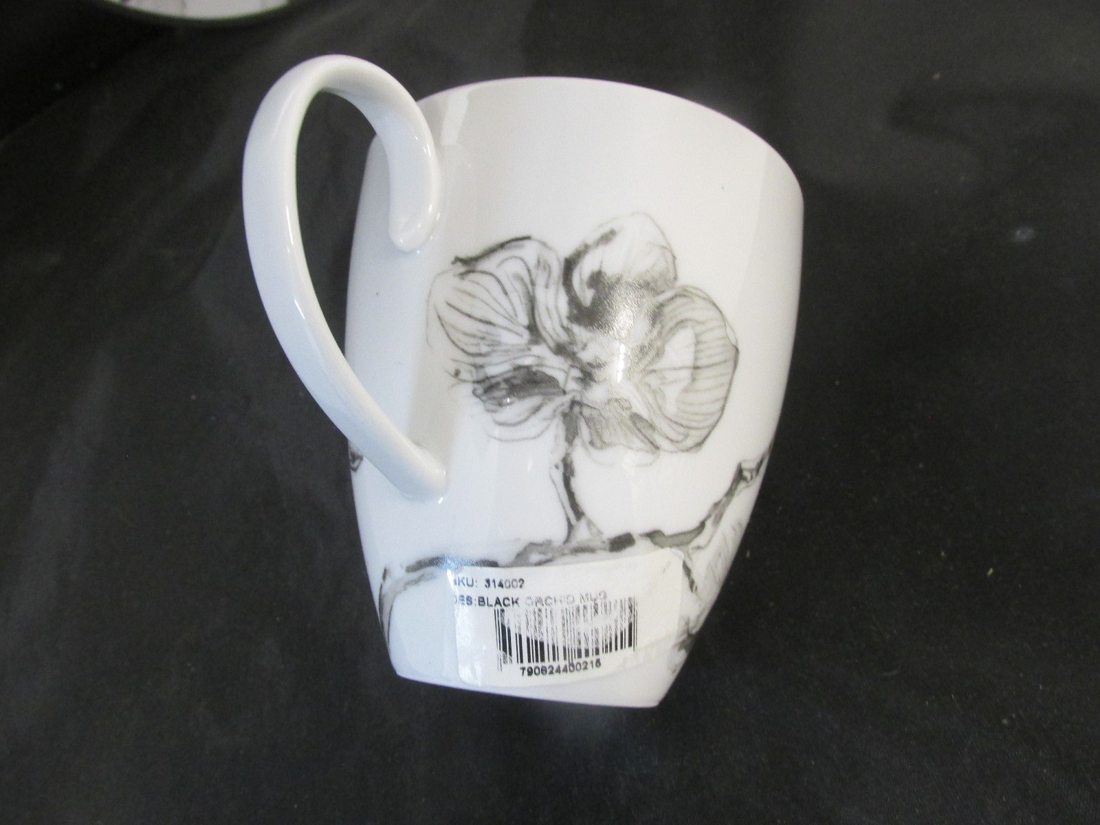 MICHAEL ARAM BLACK ORCHID ONE 8 3/4 IN SALAD PLATE ONE 4 IN HEIGHT MUG