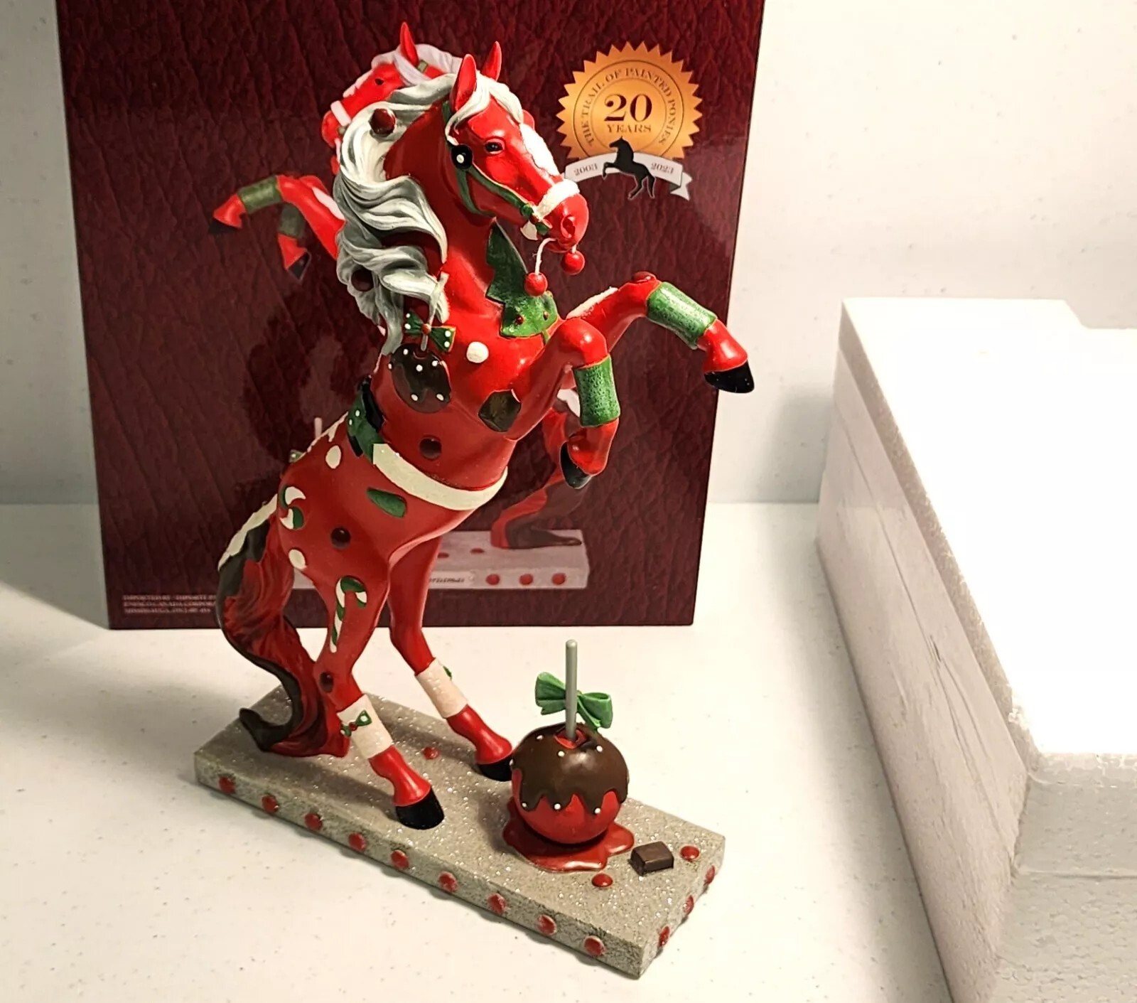 TRAIL OF PAINTED PONIES Candy Apple Christmas Exclusive Dillards 10.35″ S2