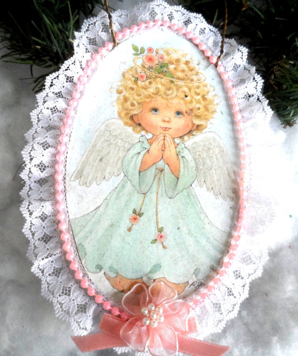 Handmade Christmas Ornament – ANGEL PLAQUE w/PEARLS & LACE – 6″