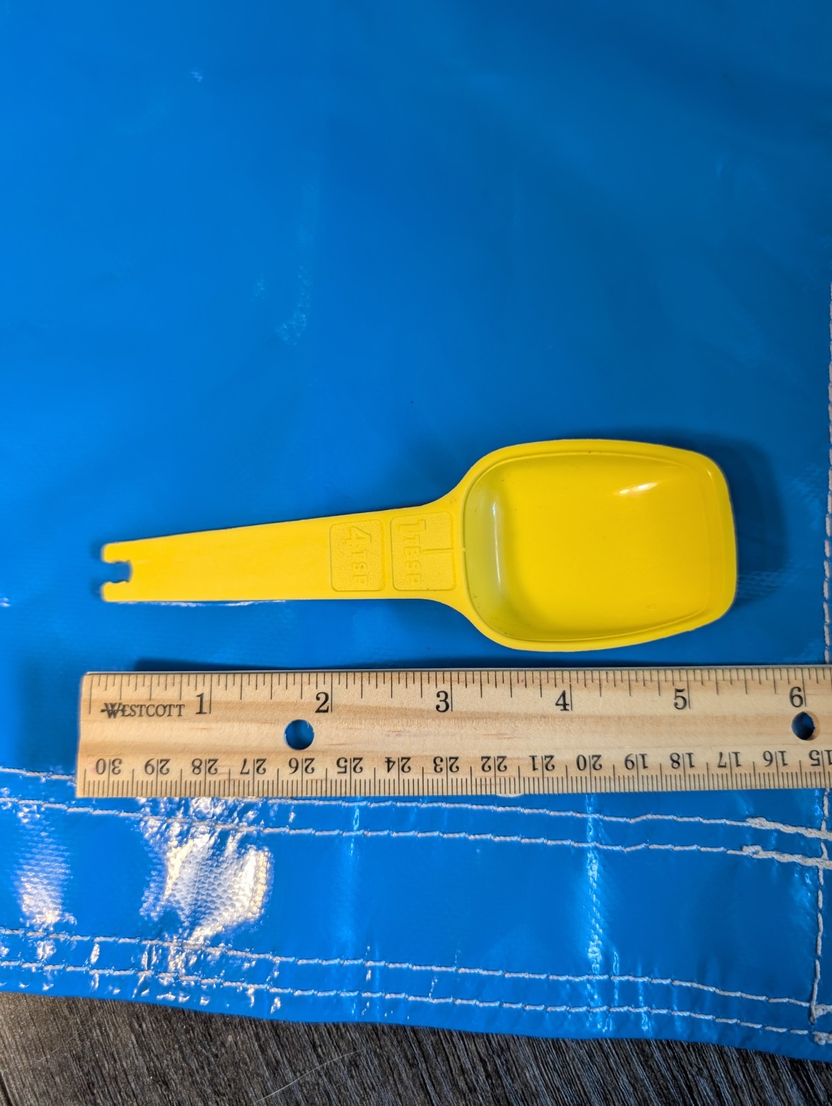TUPPERWARE Yellow 1 Tbs/4 Tsp Measuring Spoon 1266-4 Replacement Part Piece