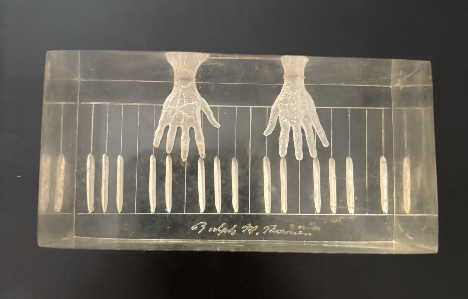 GORGEOUS LUCITE PIANO AND HANDS VINTAGE PAPERWEIGHT SCULPTURE SIGNED