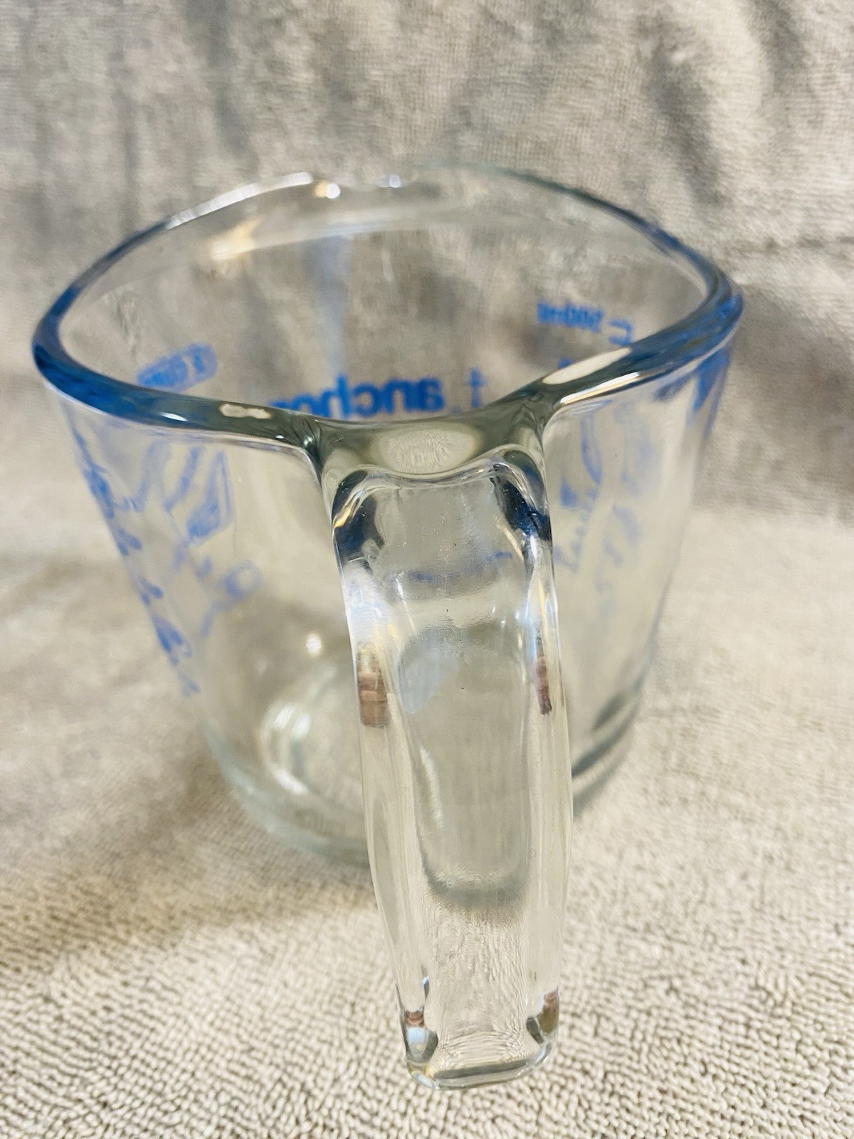 Anchor Hocking 2 Cup 1/2 QT Glass Measuring Cup Blue Logo