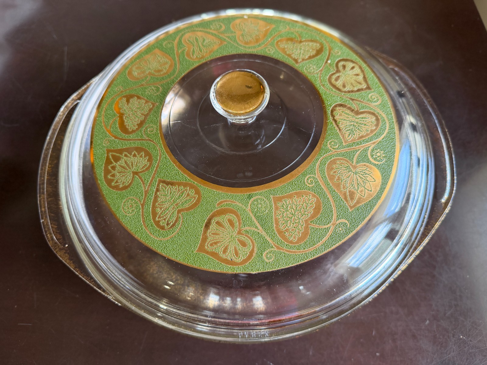 Pyrex 3‑QT Gold‑Flecked Round Casserole 026 w/ 626‑C Green & Gold Decorated Lid