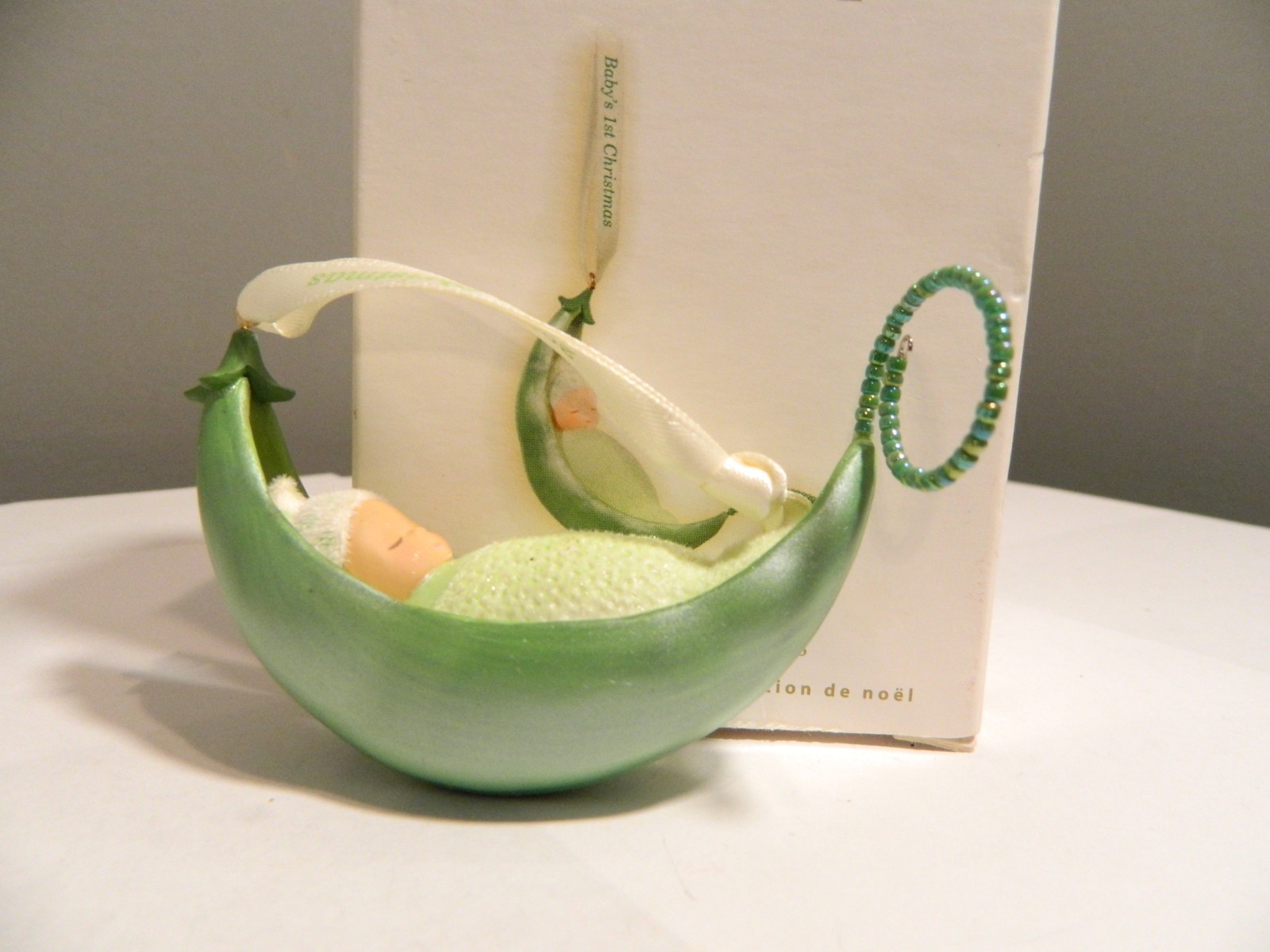 Hallmark Keepsake Ornament Little Sweet Pea Baby’s First Christmas 2009