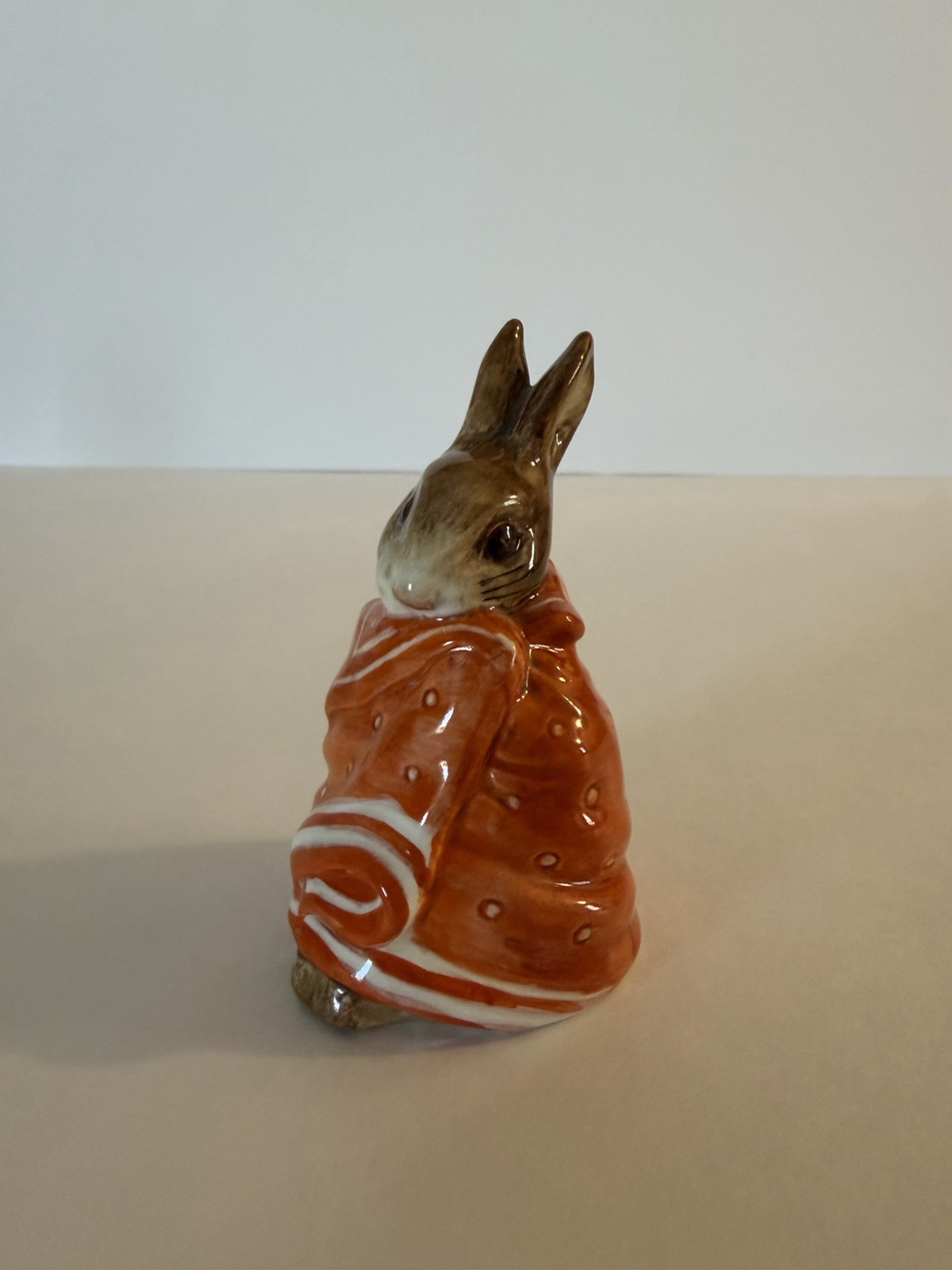 Beswick England 1976 Beatrix Potter ‘Poorly’ Peter Rabbit Figurine EUC