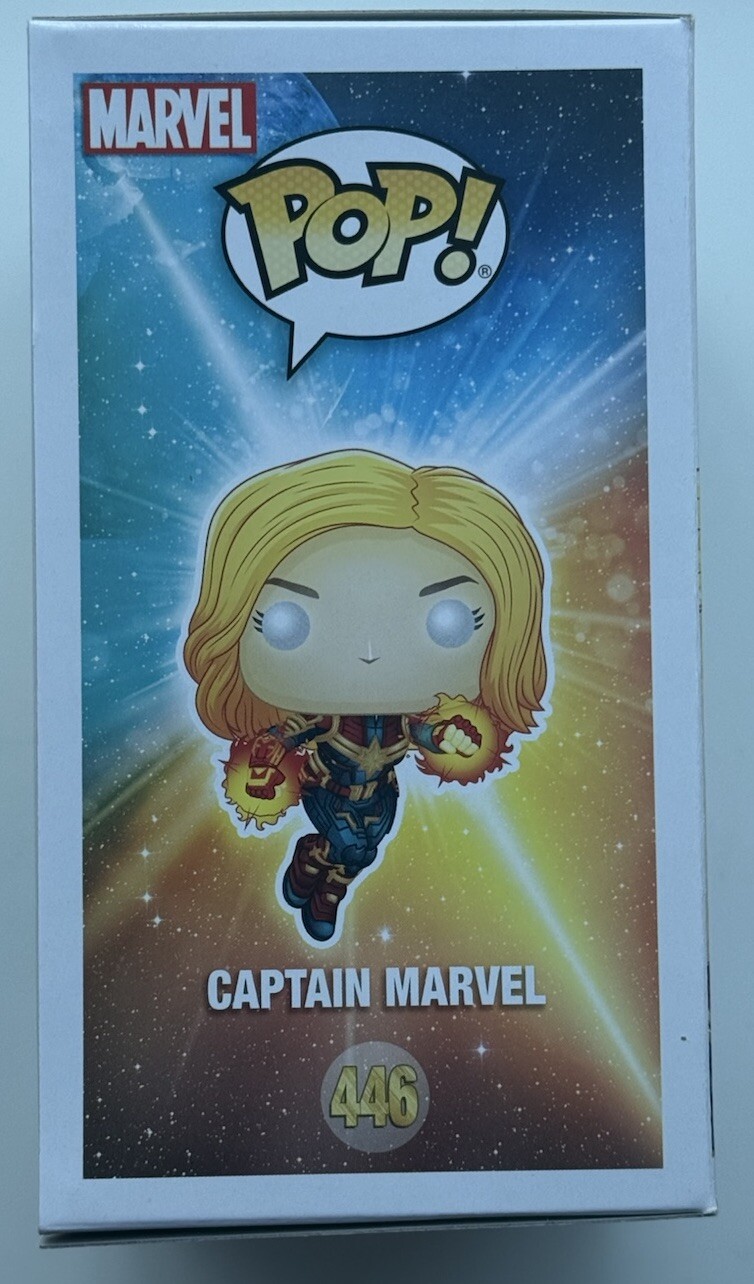 Funko Marvel Collector Corps Glows in the Dark Captain Marvel 446 W/ Protector