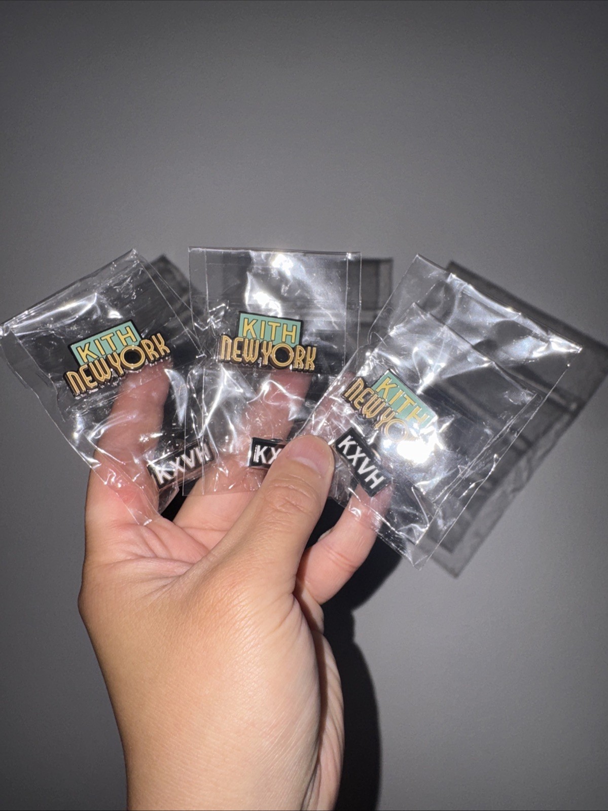KITH – NEW YORK 2026 – Classic Logo Monday Program Pin Set of 2 – SOLD OUT!