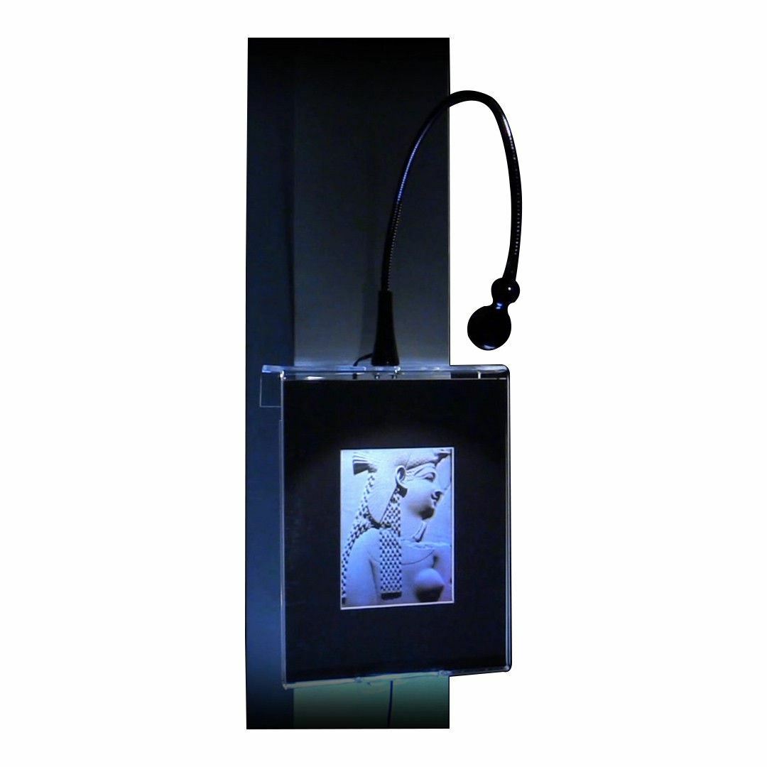 3D Egyptian Queen (Achromate) Hologram Picture LIGHTED WALL MOUNT, EMBOSSED Type