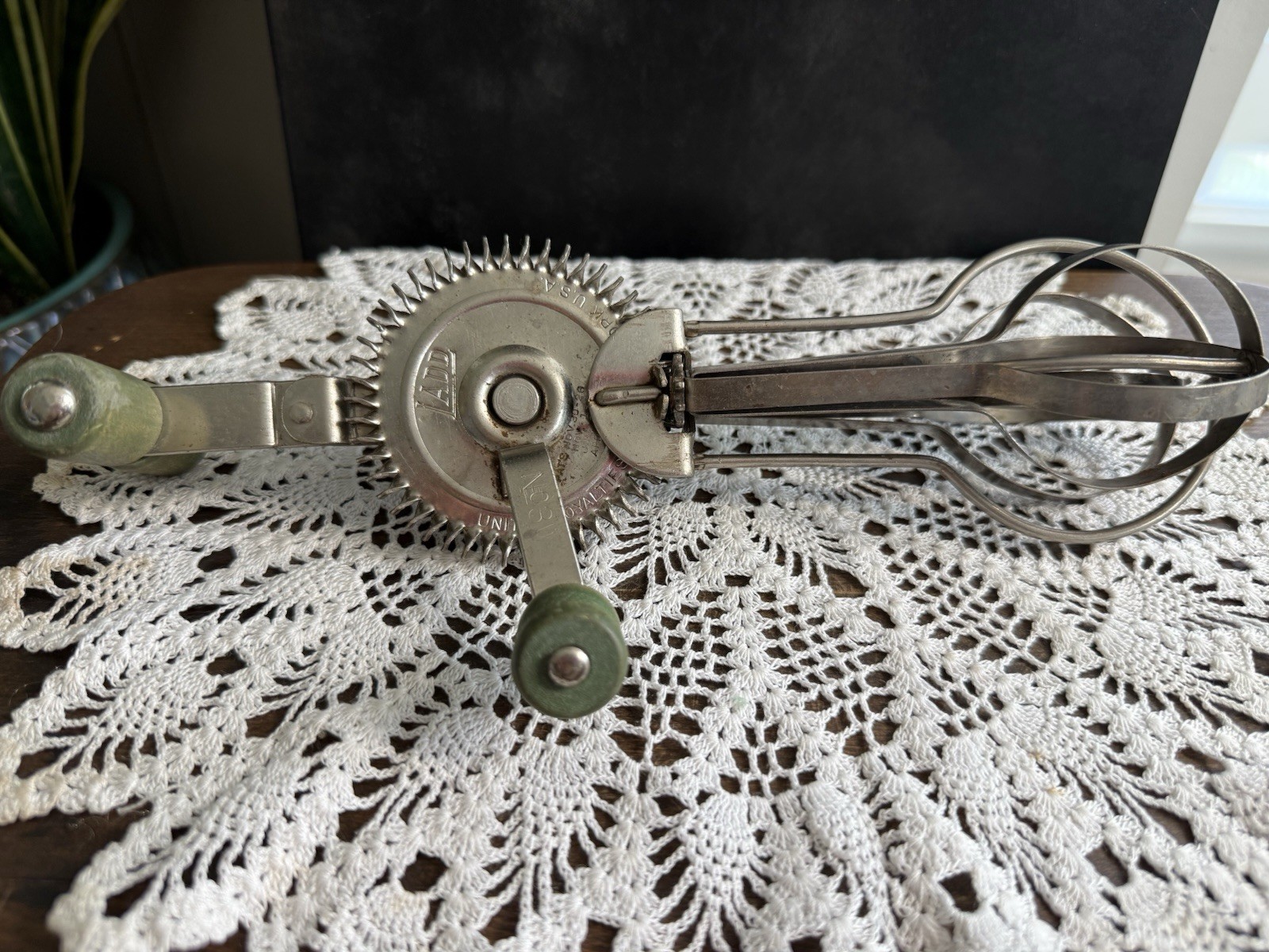 VINTAGE 20s LADD HAND MIXER EGG BEATER Wood Metal Crank Whip Whisk Old Farmhouse