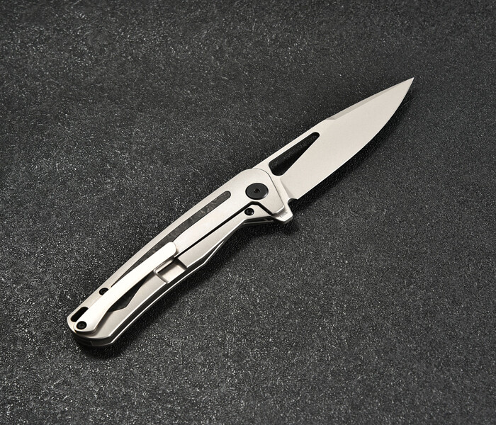CMB Made Knives Folding Knife 3.750″ CPM S35VN Steel Blade Titanium/Carbon Fiber