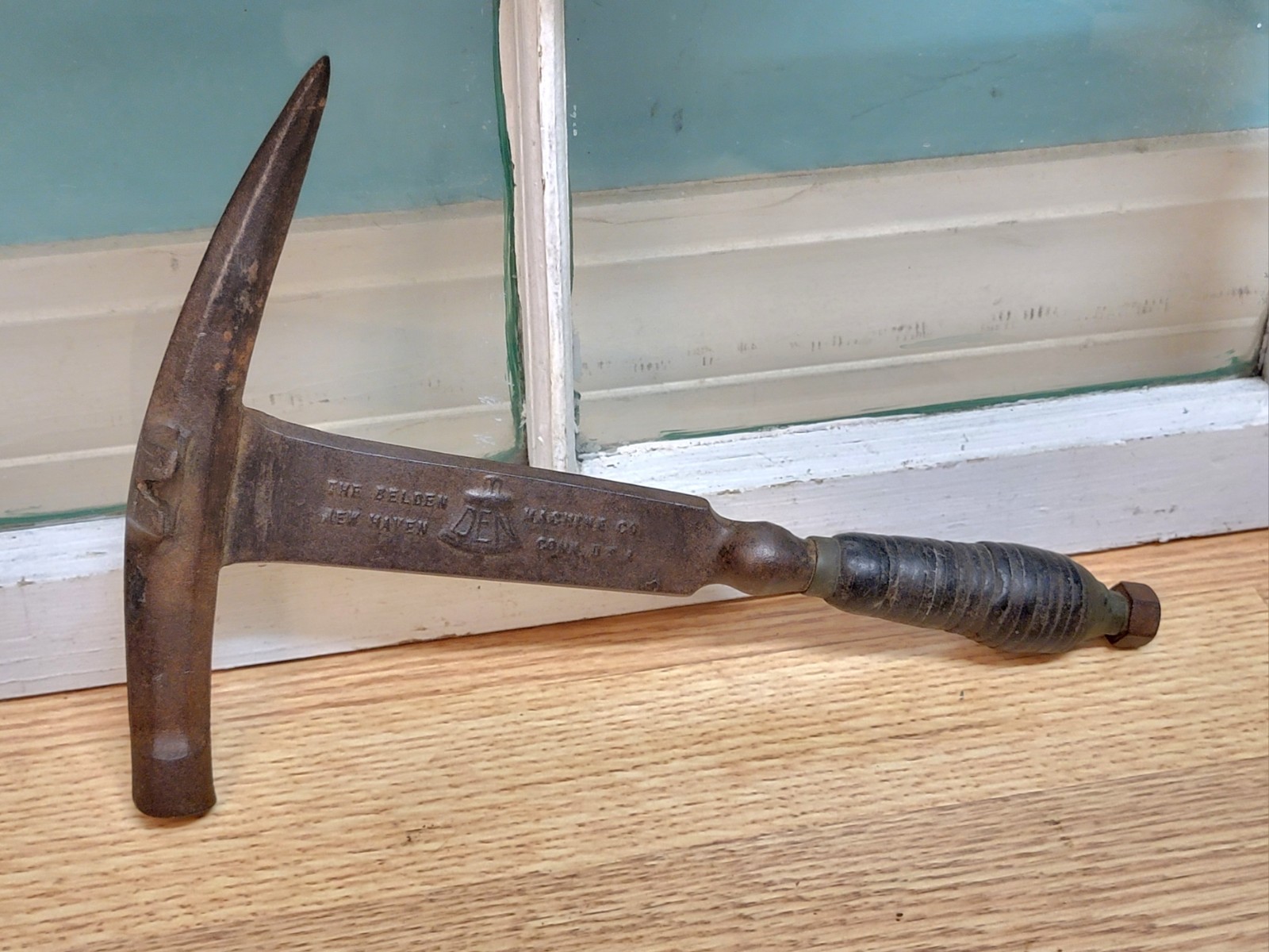 Vintage Belden Machine Co. Slater’s Slate Roofing Hammer Leather Handle 1lb 10oz