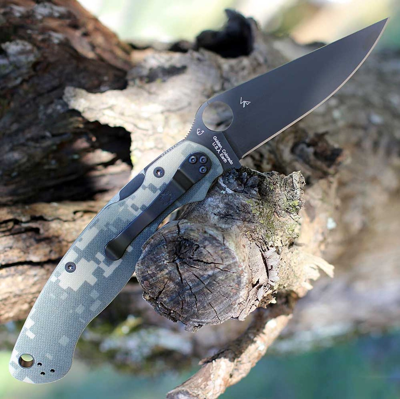 SPYDERCO MILITARY 2 COMPRESSION LOCK FOLDING KNIFE CAMO G10 CPM-S30V C36GPCMOBK2