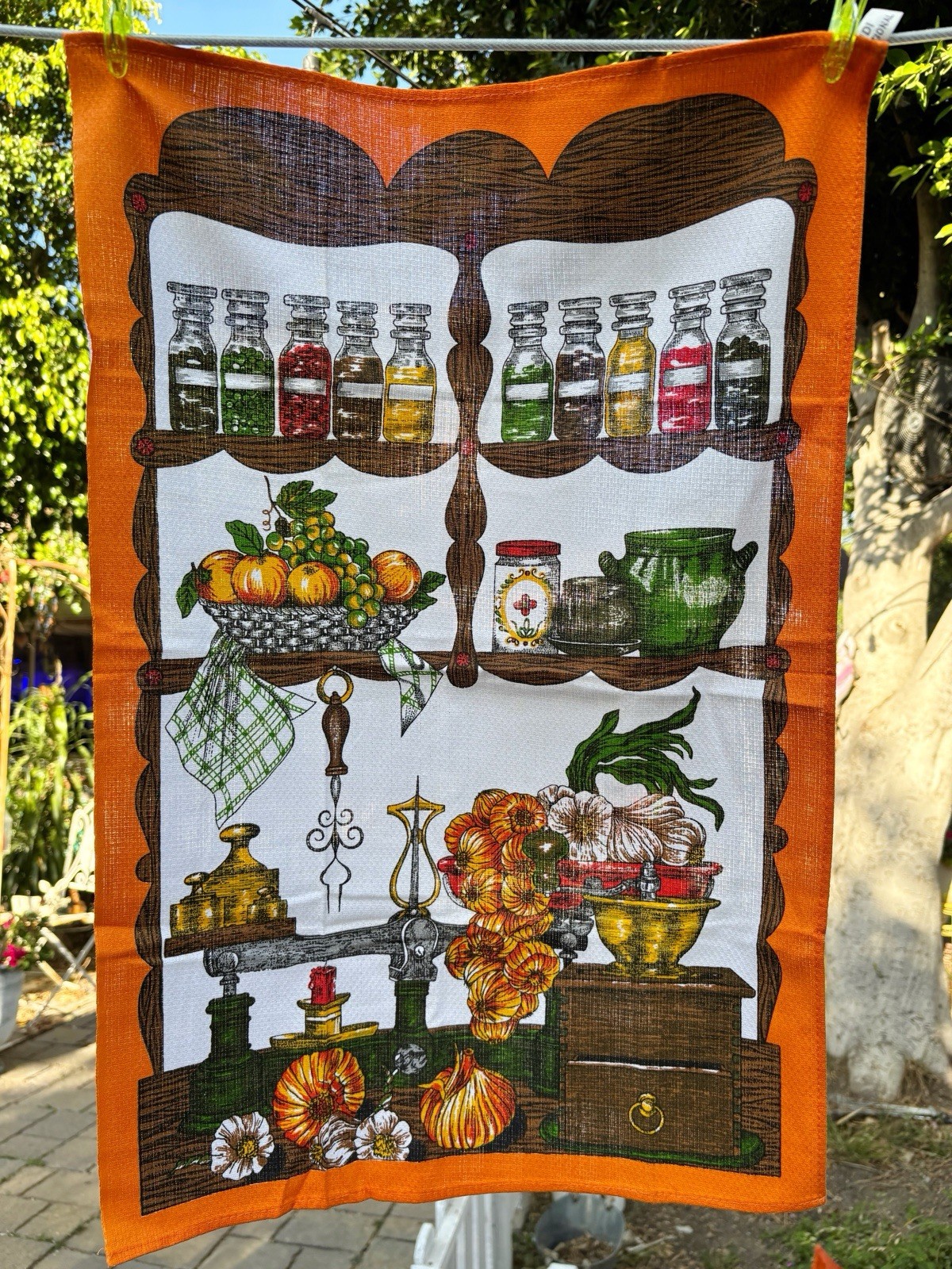 Vintage Retro Kitchen Shelf Tea Towel 1970s